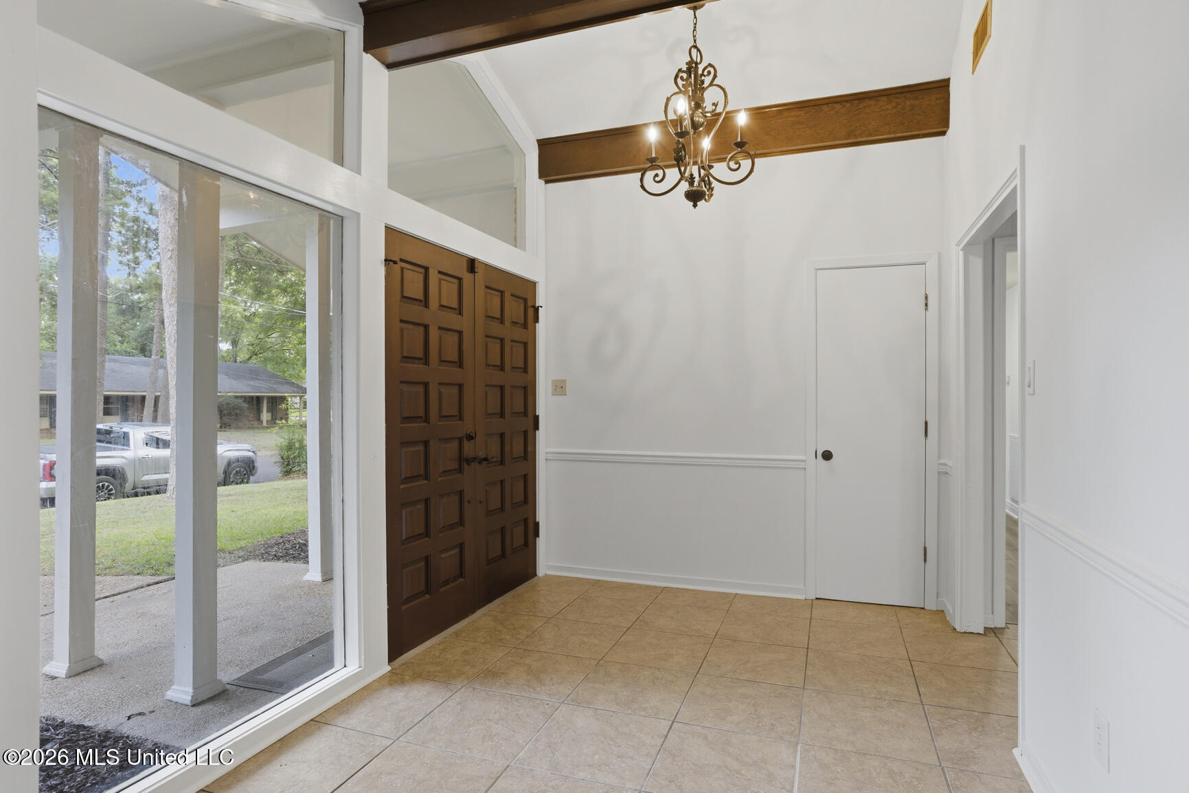 5315 Red Fox Road Property Photo 3