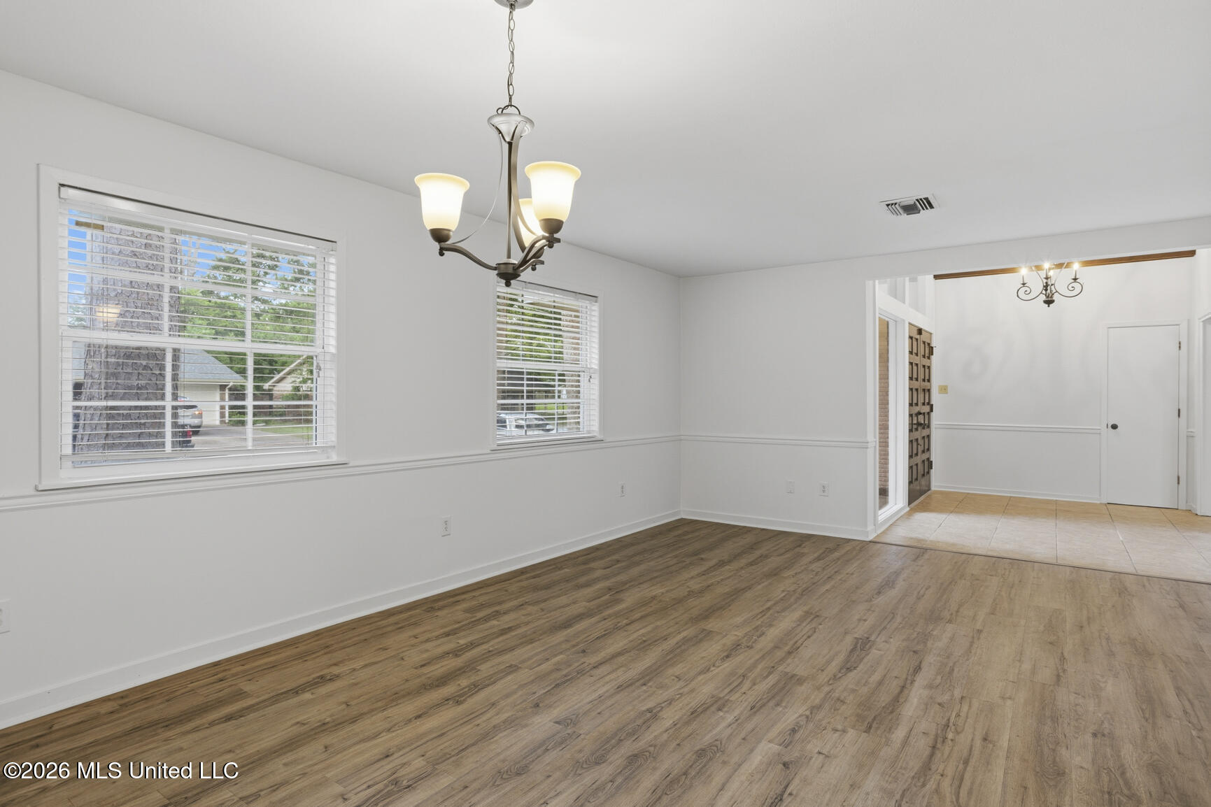 5315 Red Fox Road Property Photo 6