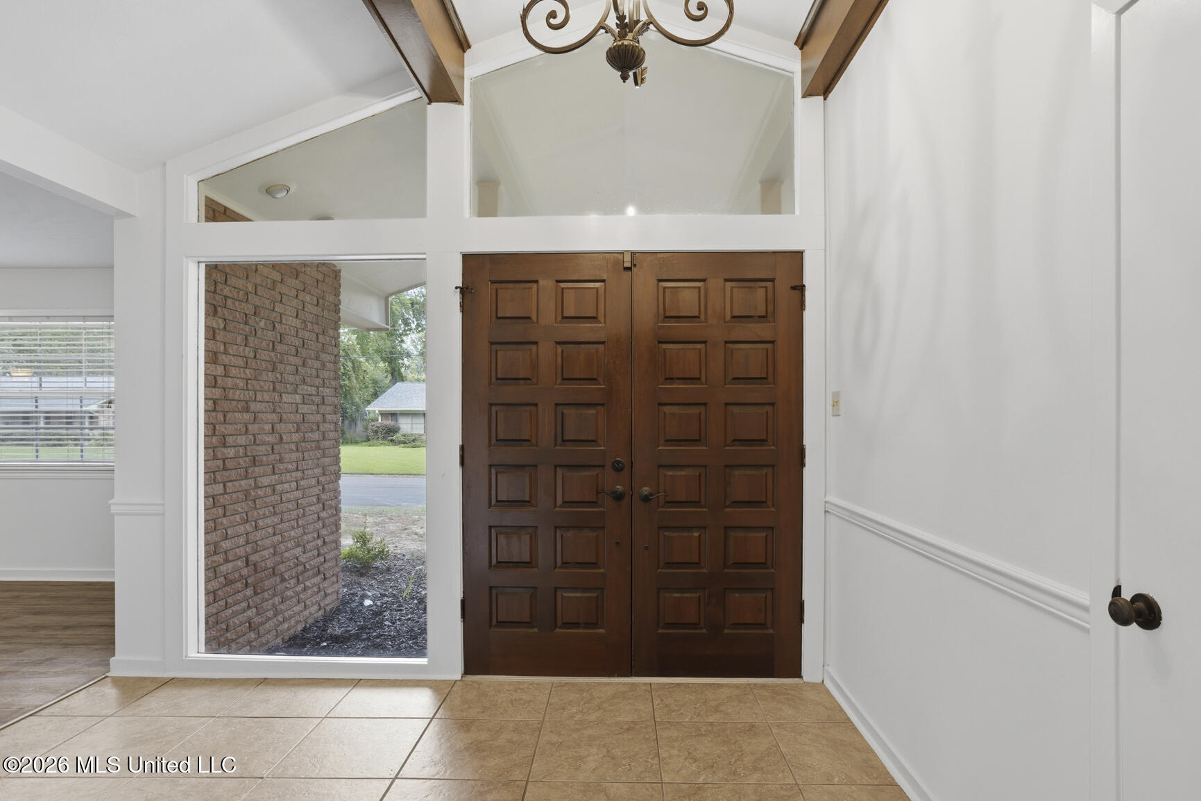 5315 Red Fox Road Property Photo 7