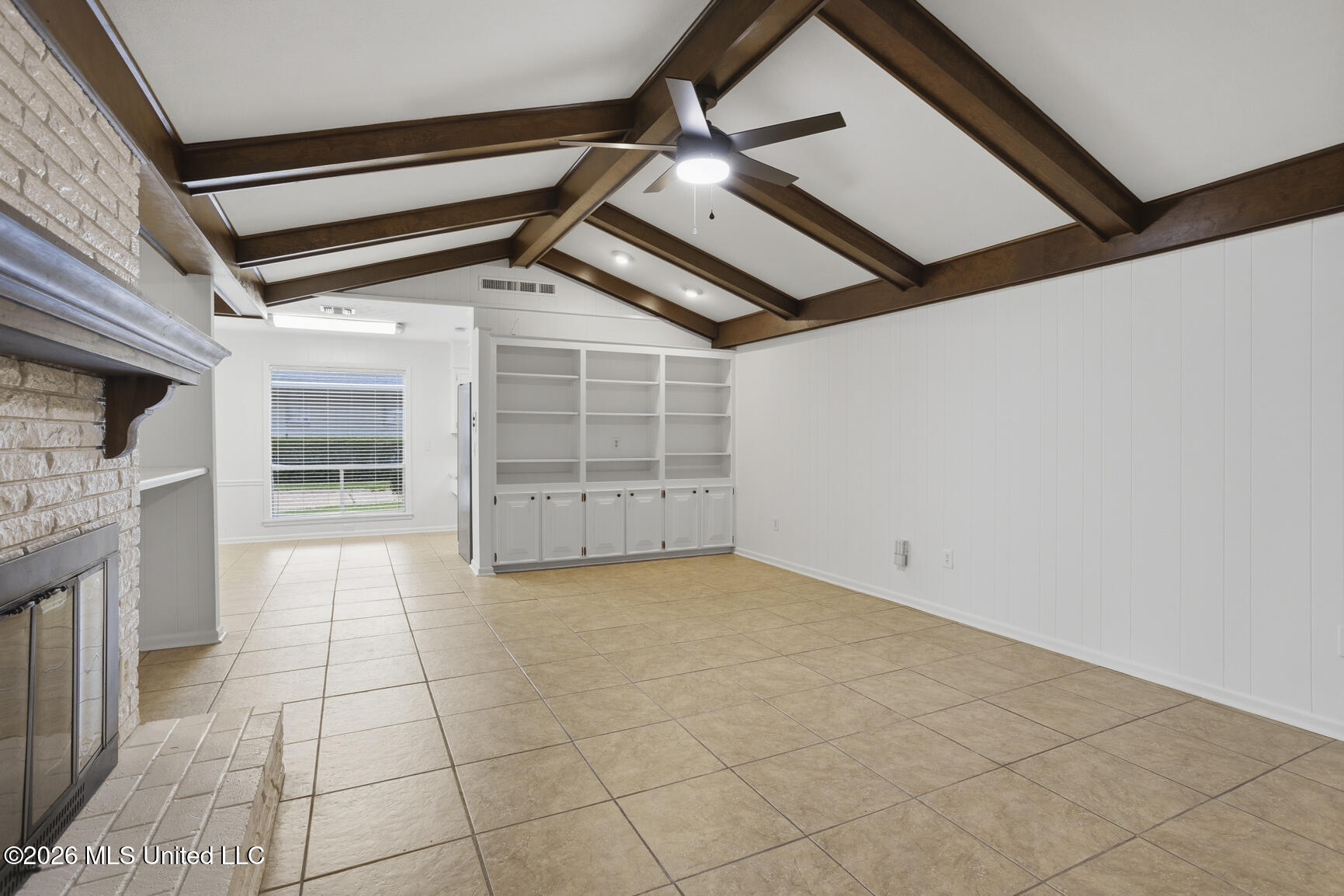5315 Red Fox Road Property Photo 9