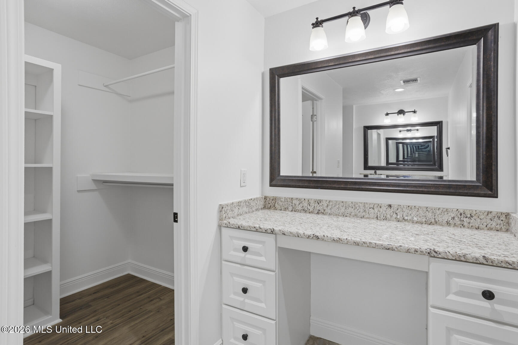 5315 Red Fox Road Property Photo 30