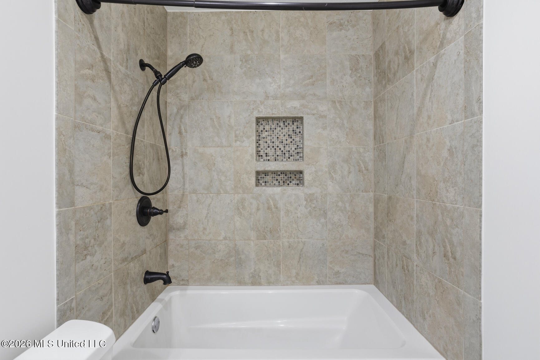 5315 Red Fox Road Property Photo 33