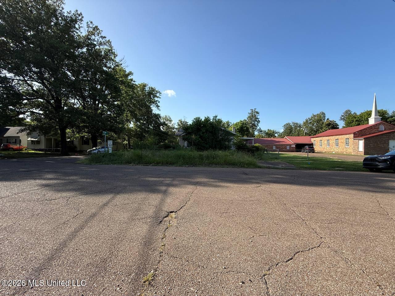 539 Cherry Street Property Photo 3