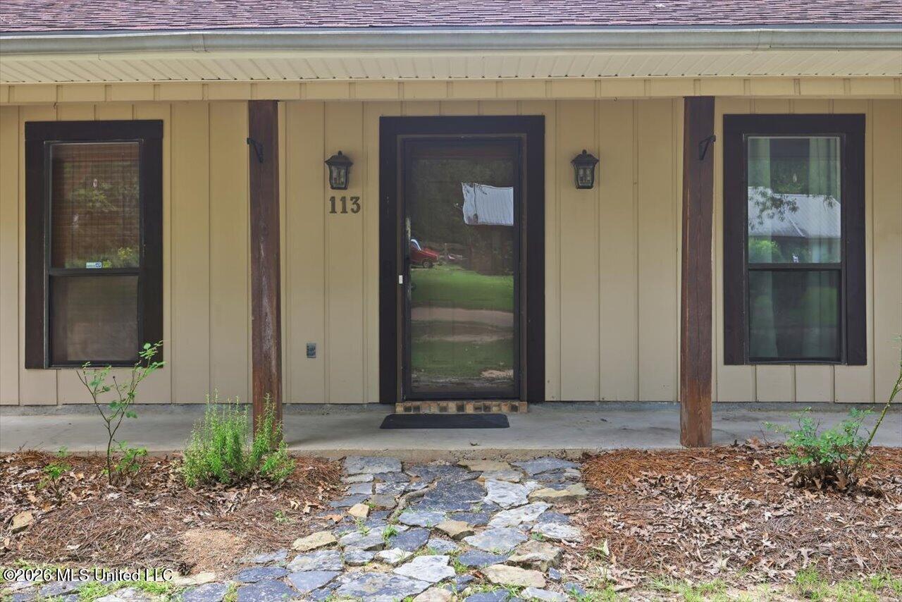 113 Golden Estates Drive Property Photo 4