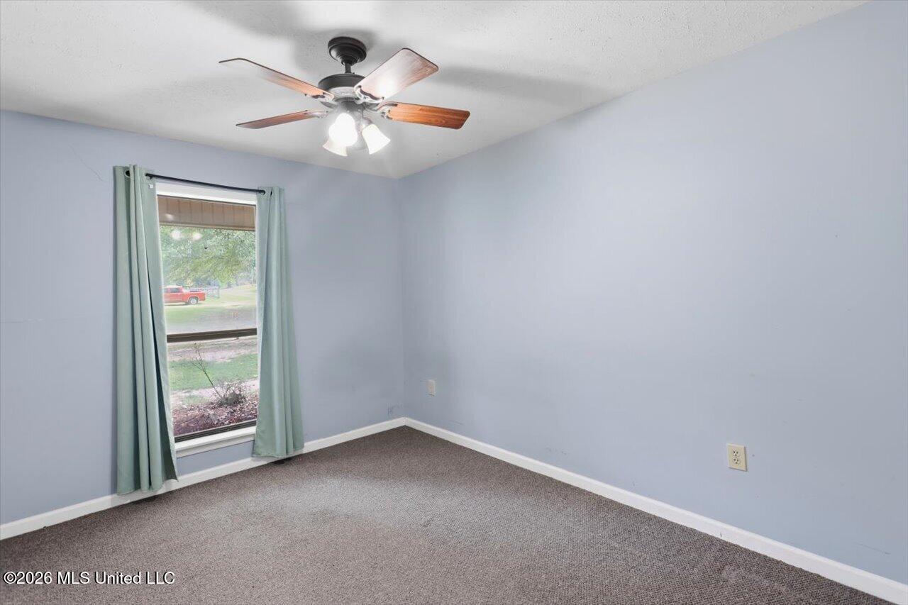 113 Golden Estates Drive Property Photo 27