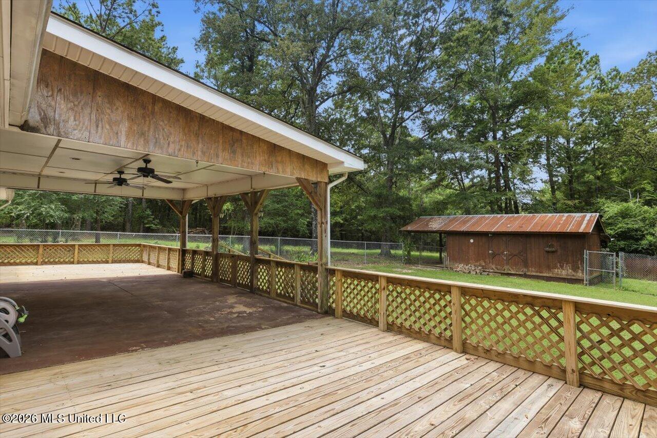 113 Golden Estates Drive Property Photo 28