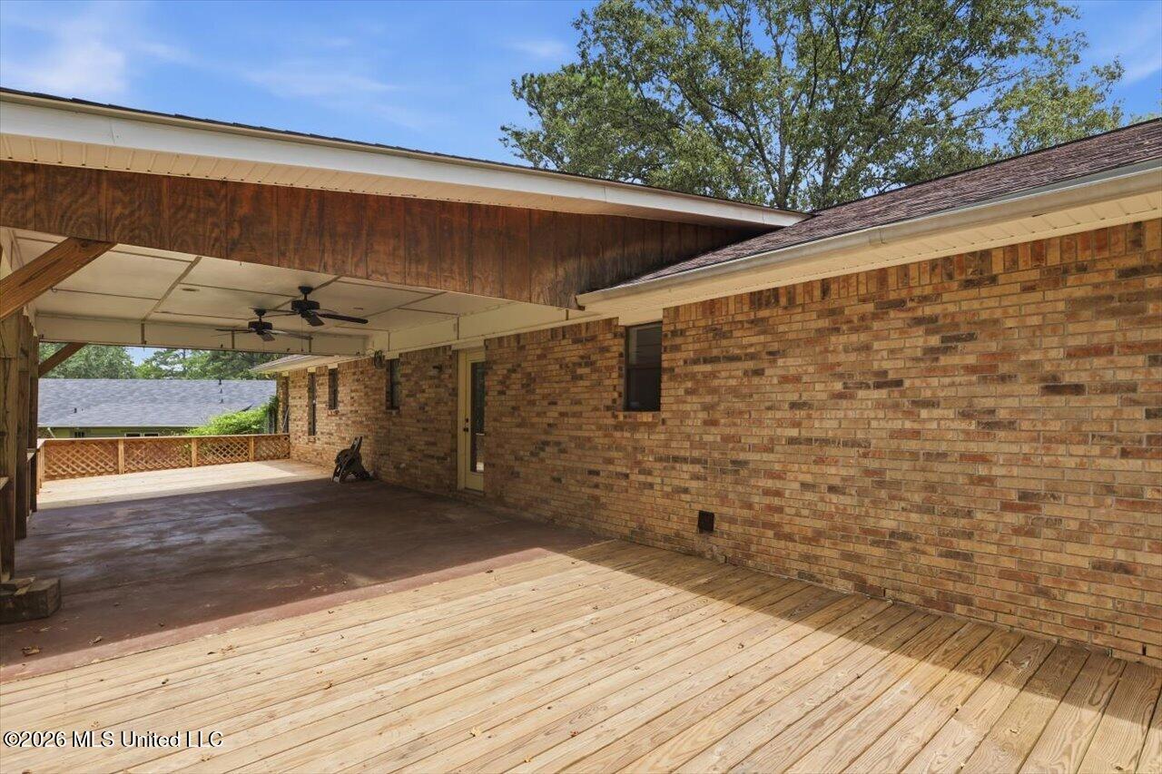 113 Golden Estates Drive Property Photo 29