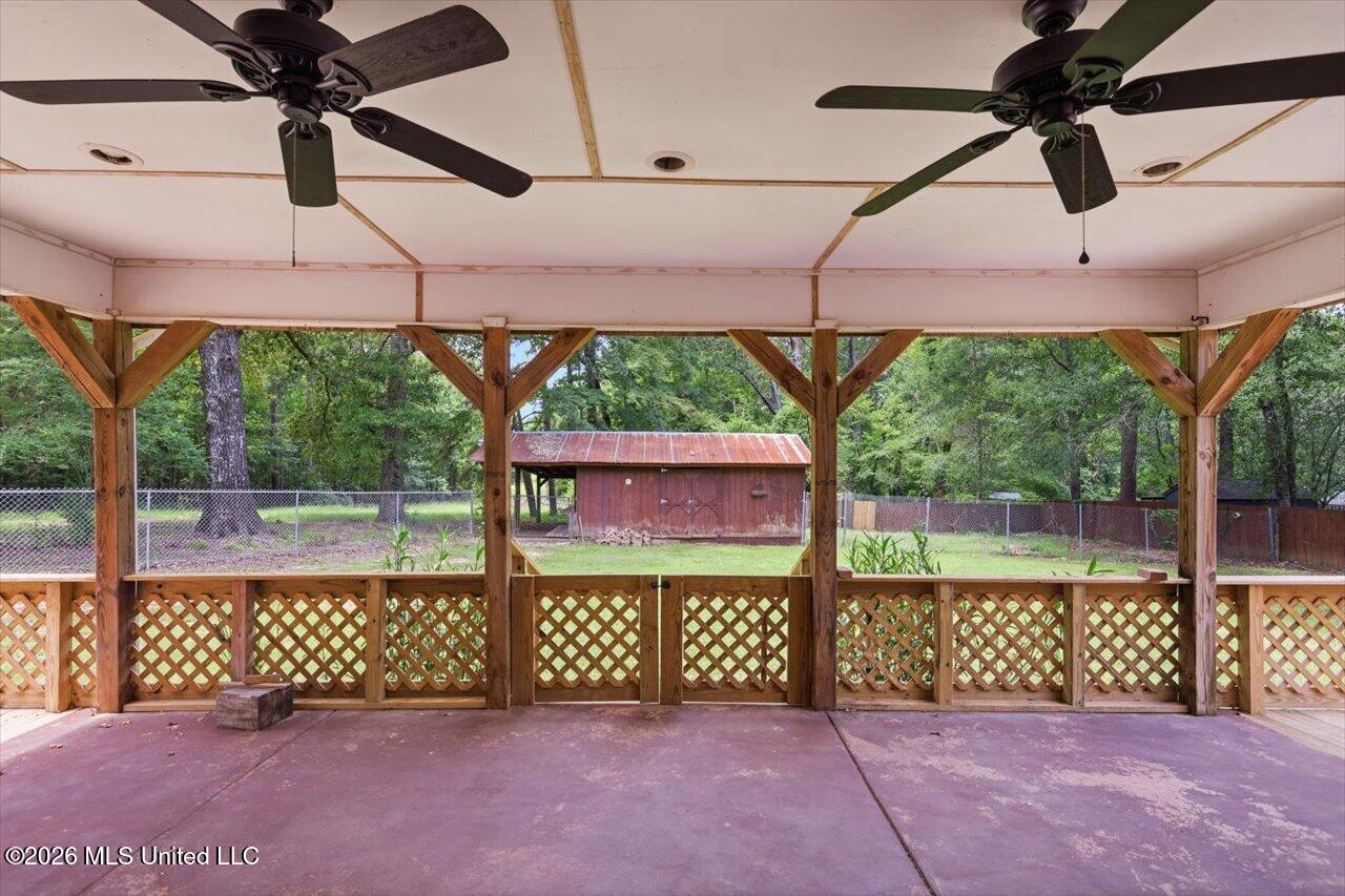 113 Golden Estates Drive Property Photo 30