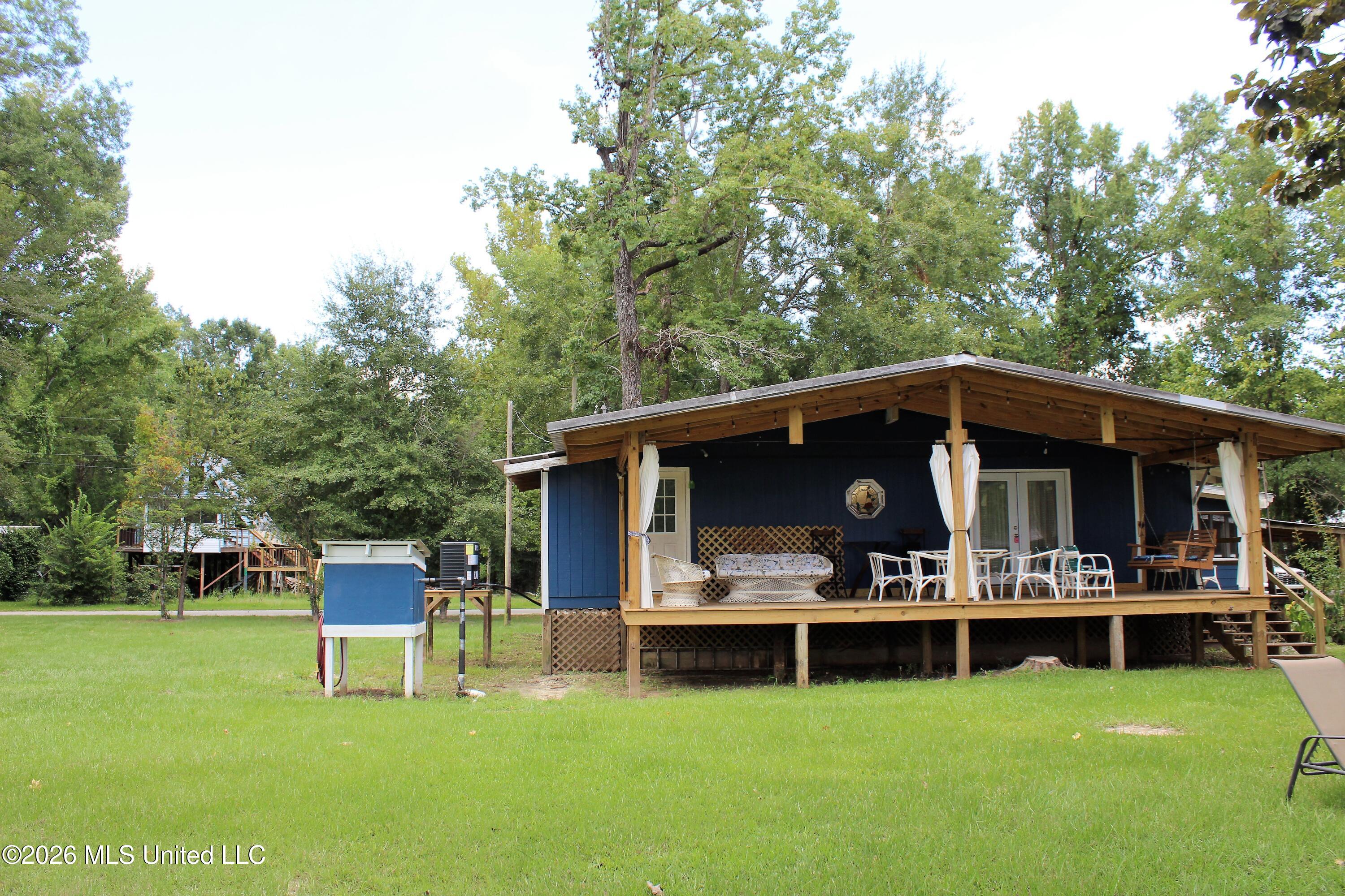 25305 Turps Drive Property Photo 3