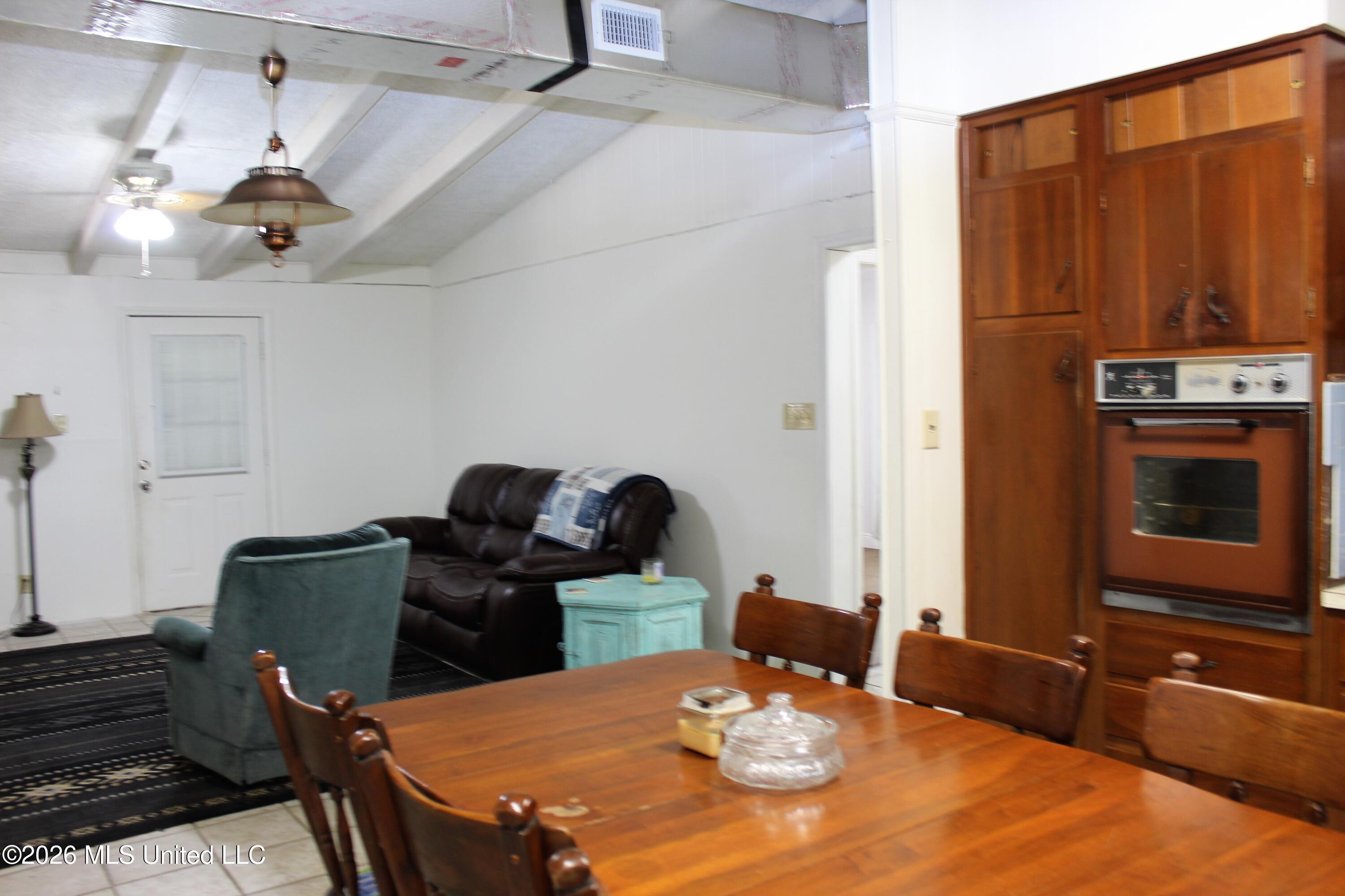 25305 Turps Drive Property Photo 6