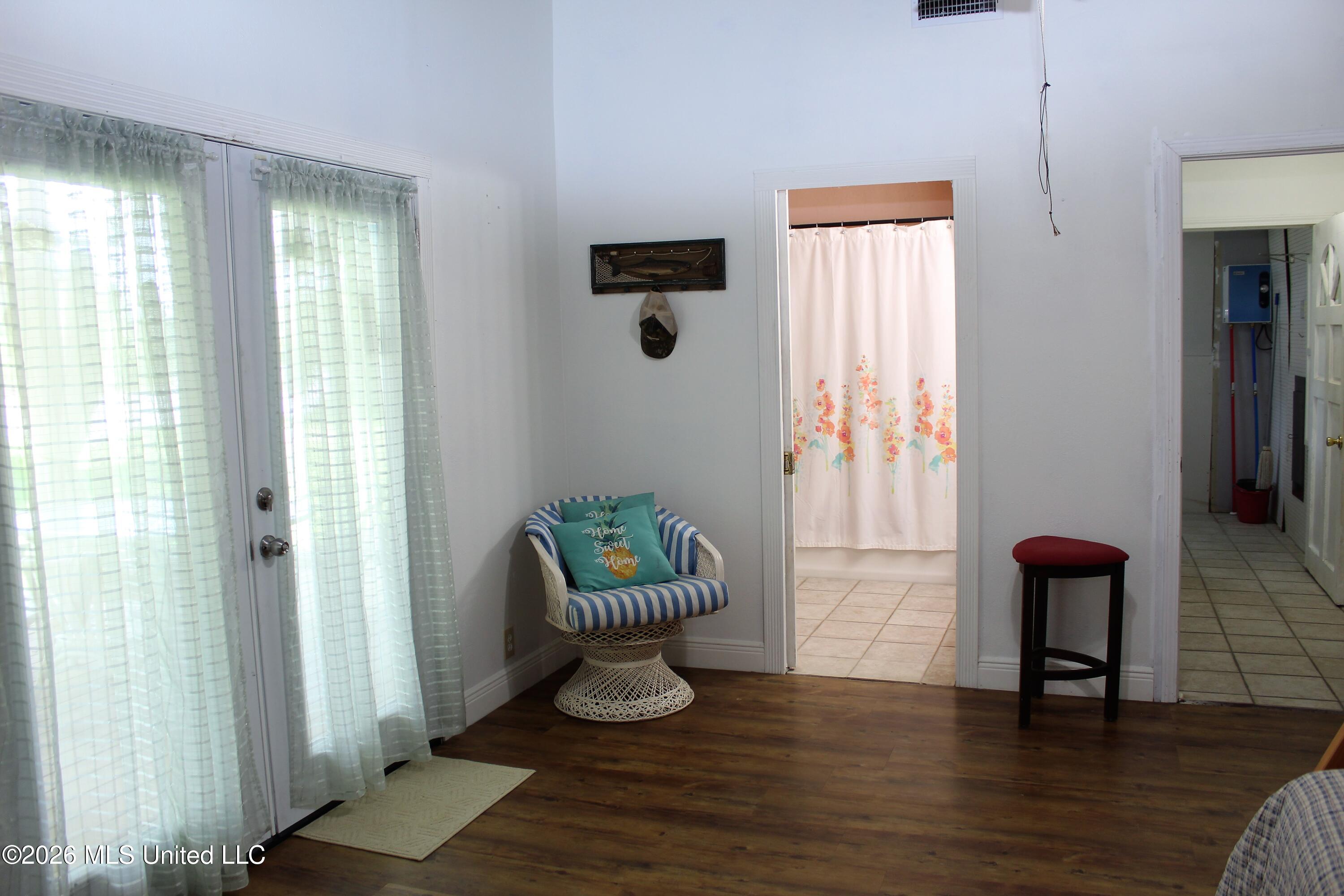 25305 Turps Drive Property Photo 10