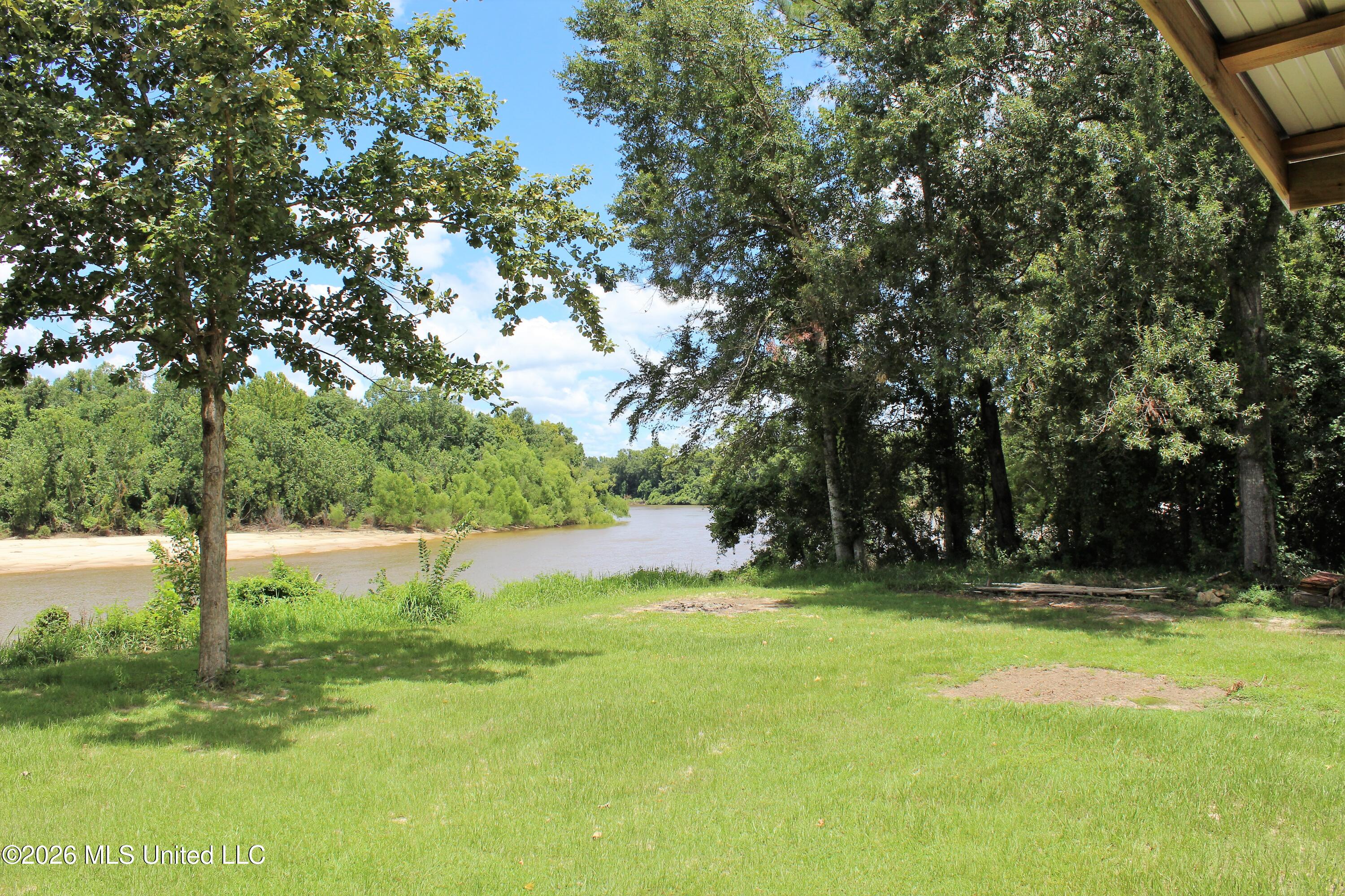 25305 Turps Drive Property Photo 16