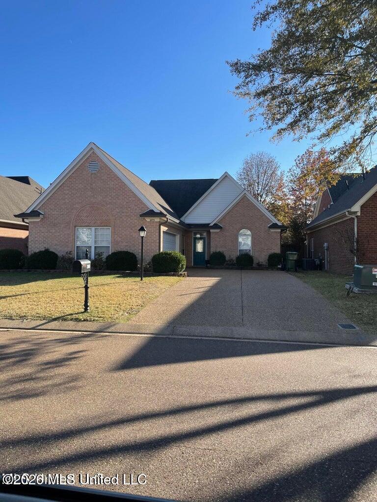2895 Liverpool Lane Property Photo 1