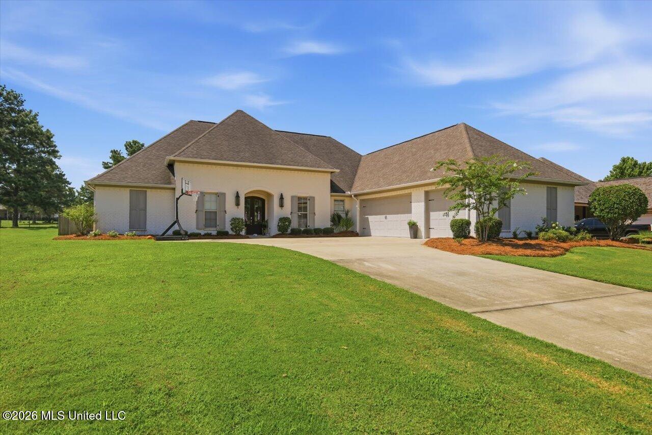 371 Caroline Boulevard Property Photo 1