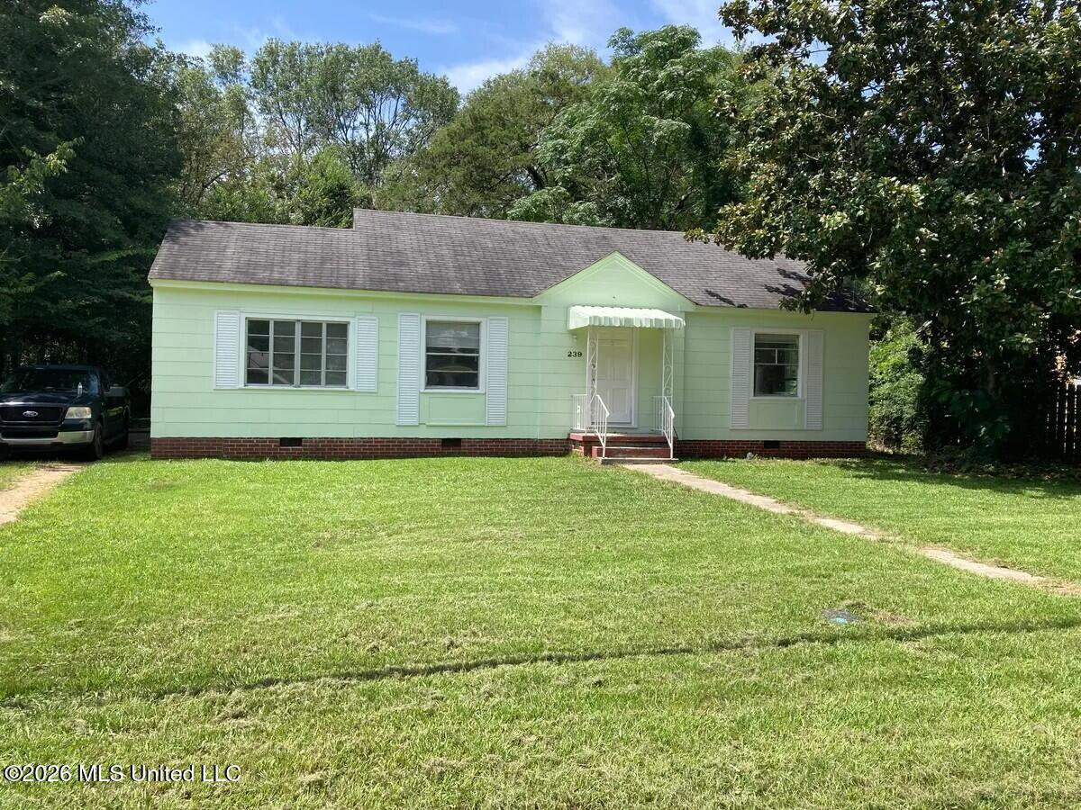 239 Mason Boulevard Property Photo 2