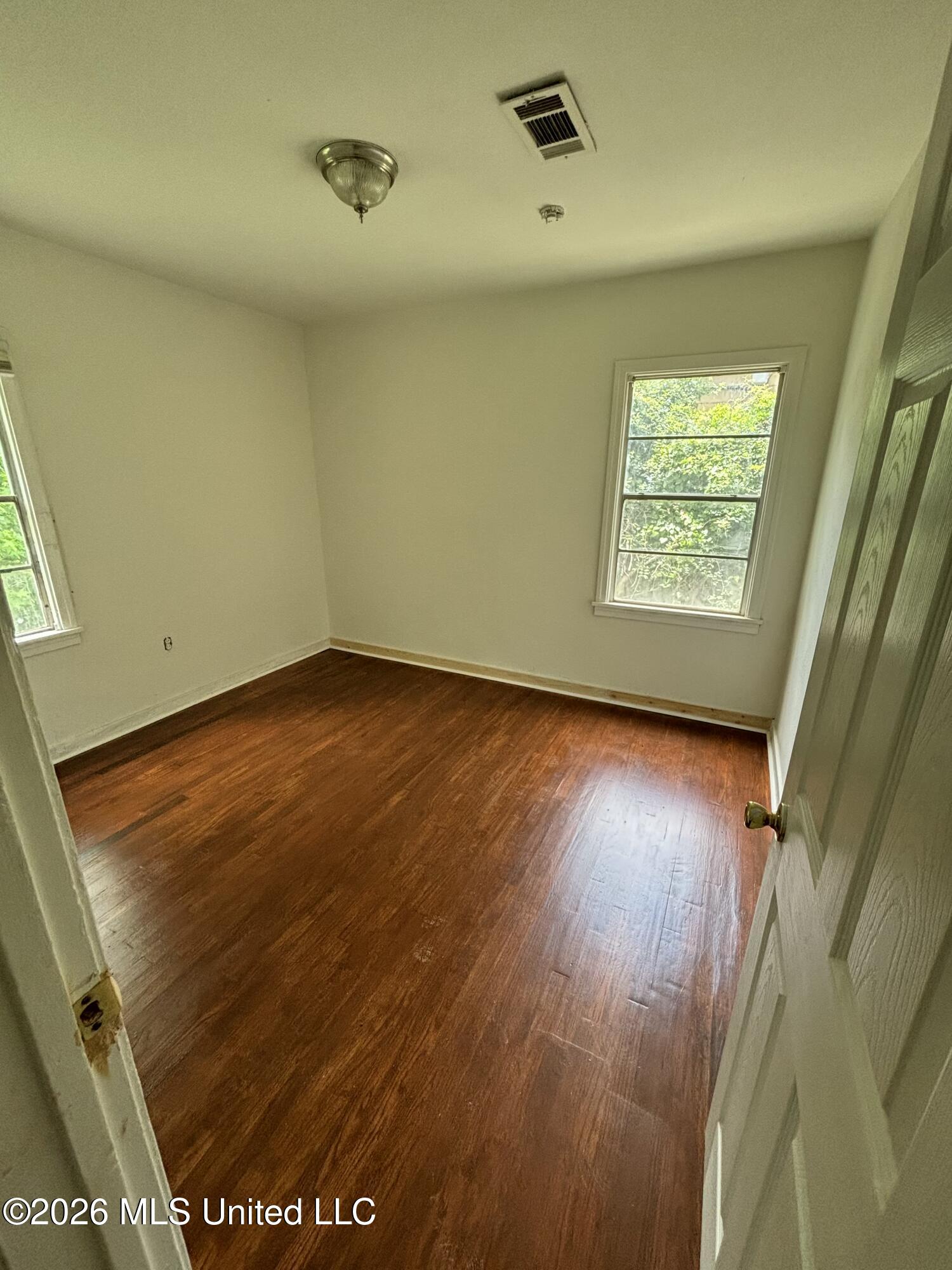 239 Mason Boulevard Property Photo 3