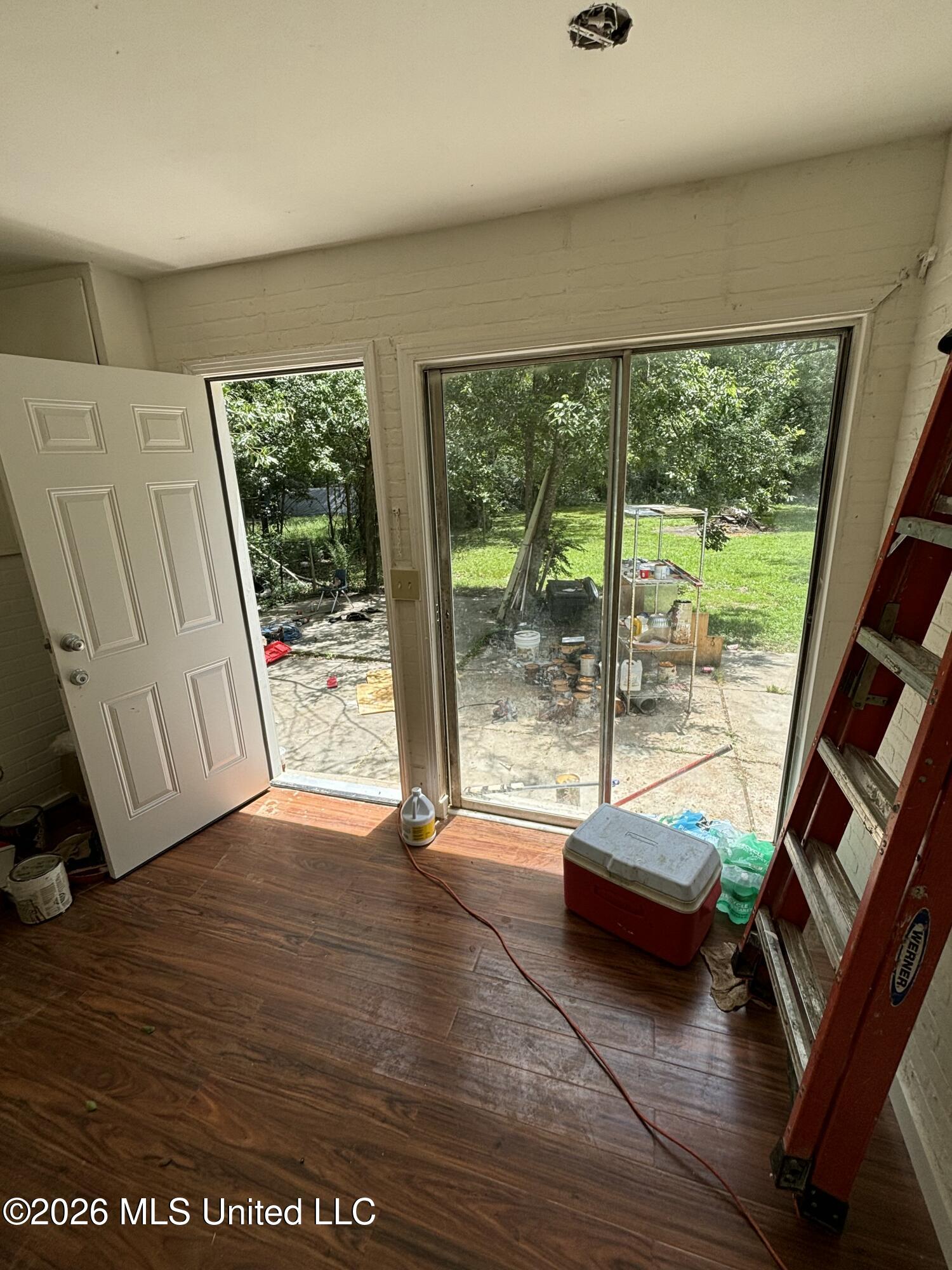 239 Mason Boulevard Property Photo 8