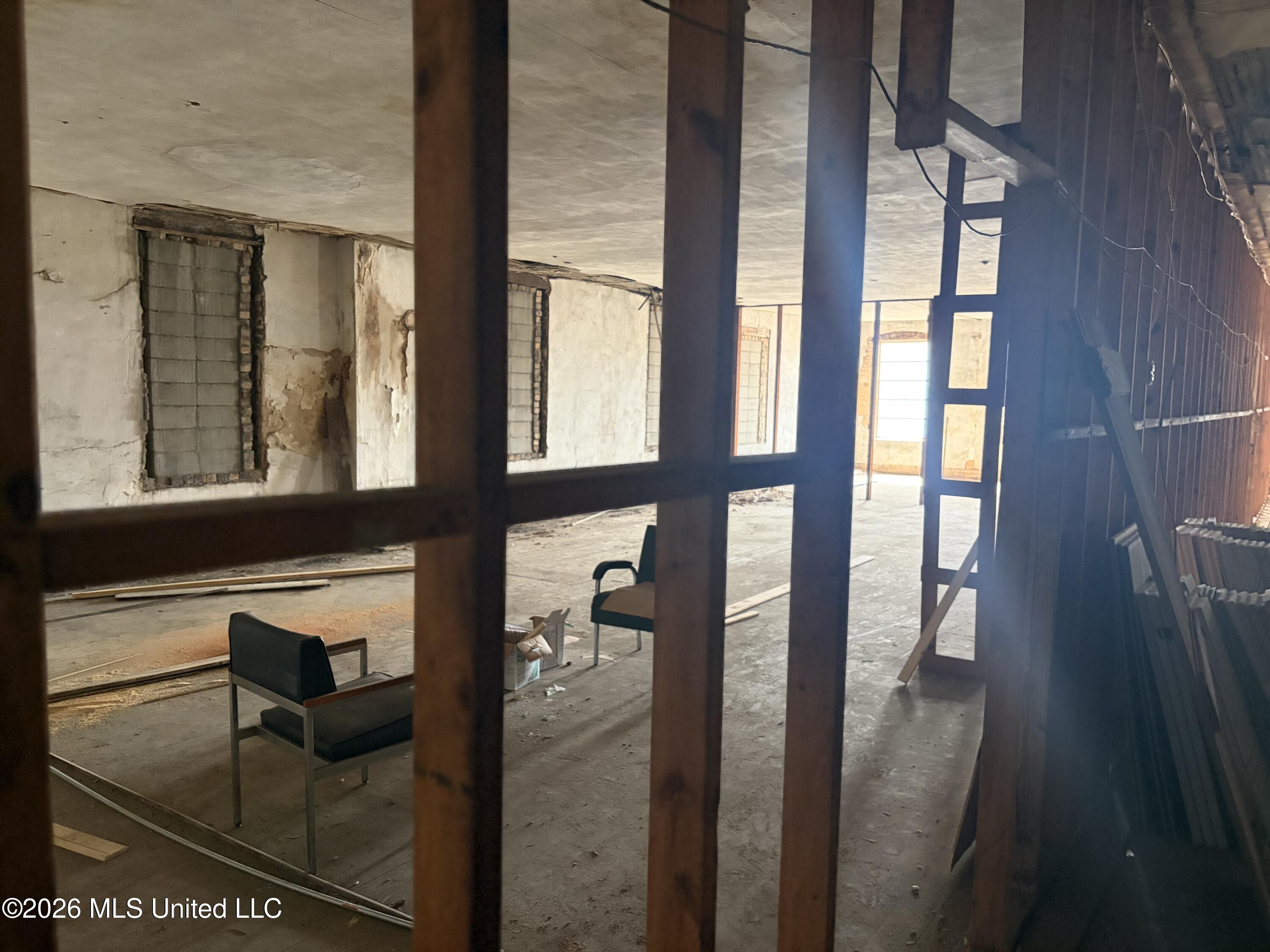 101 W Railroad Avenue Property Photo 7