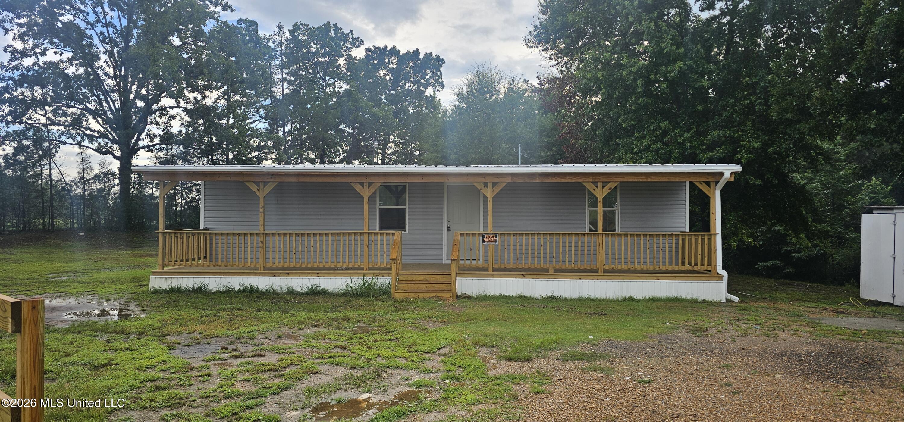 2089 County Road 10 Property Photo 1