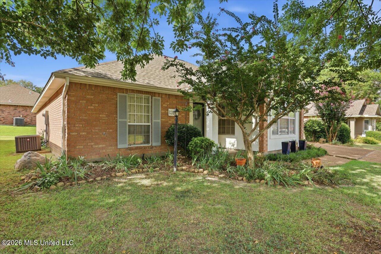 137 Villa Way Property Photo 2
