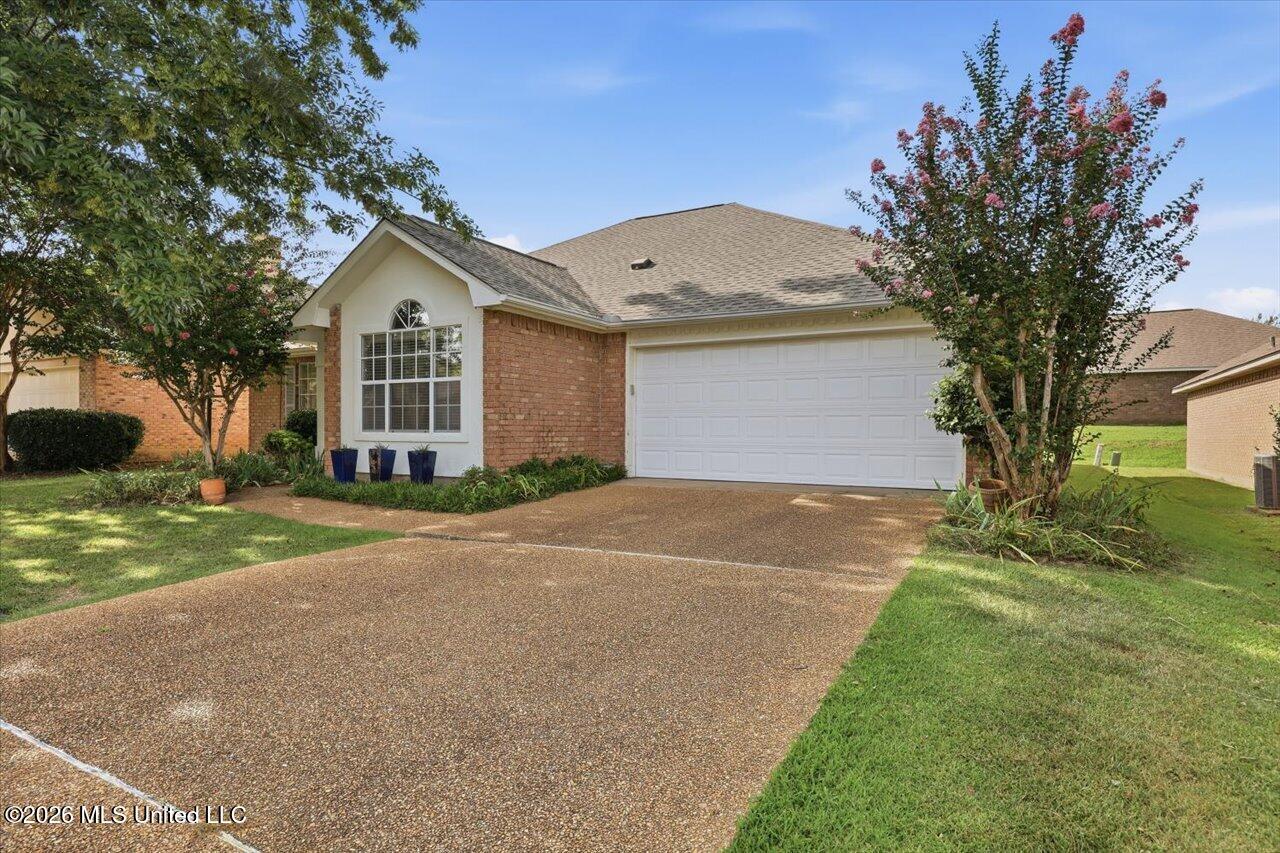137 Villa Way Property Photo 3