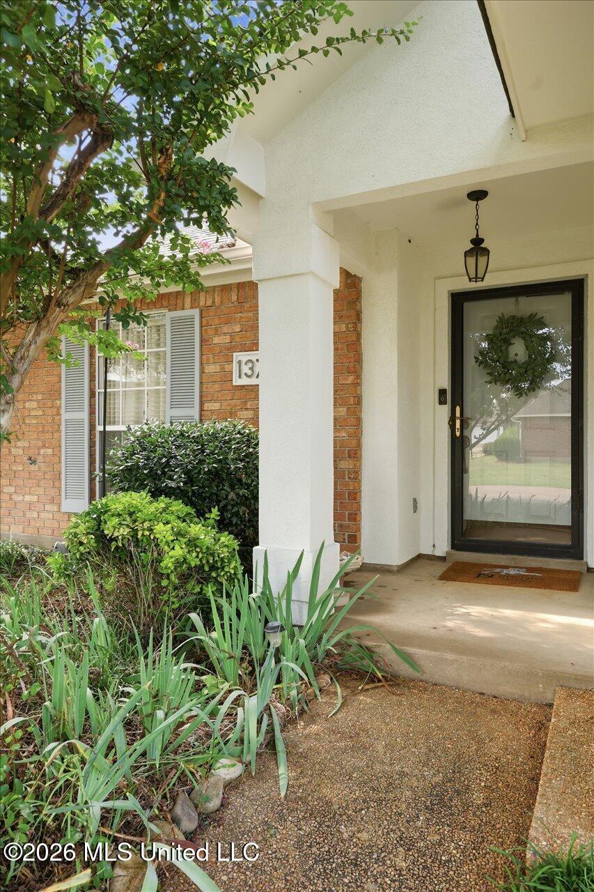 137 Villa Way Property Photo 4