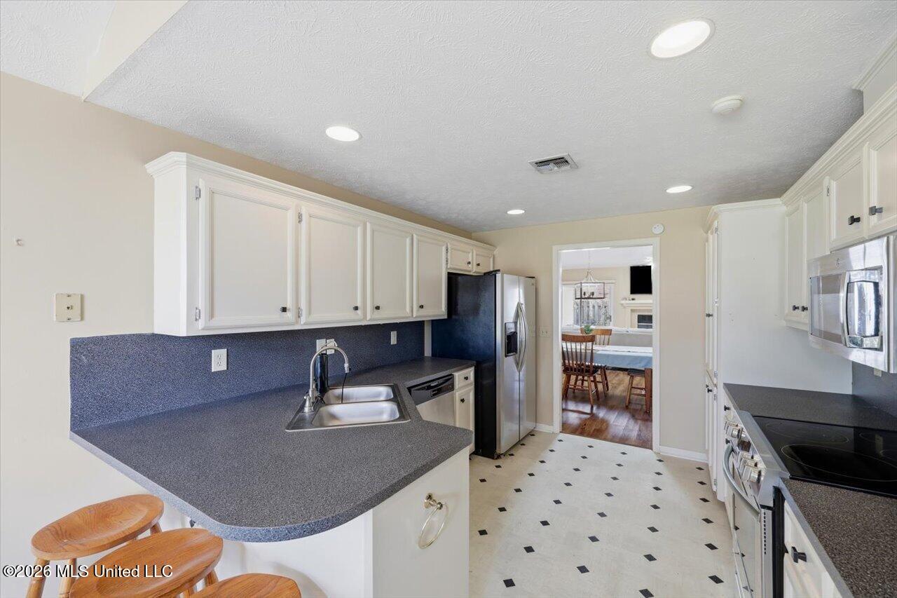 137 Villa Way Property Photo 12
