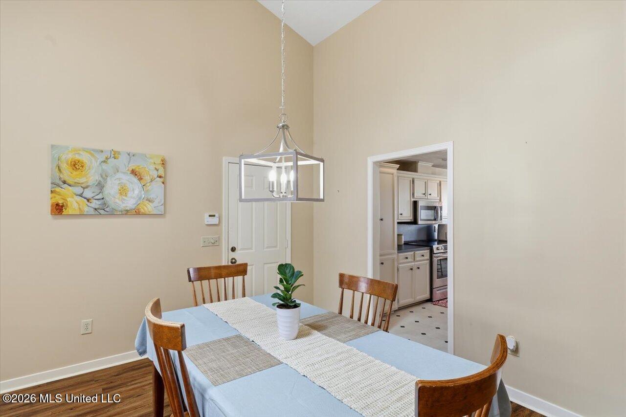 137 Villa Way Property Photo 16