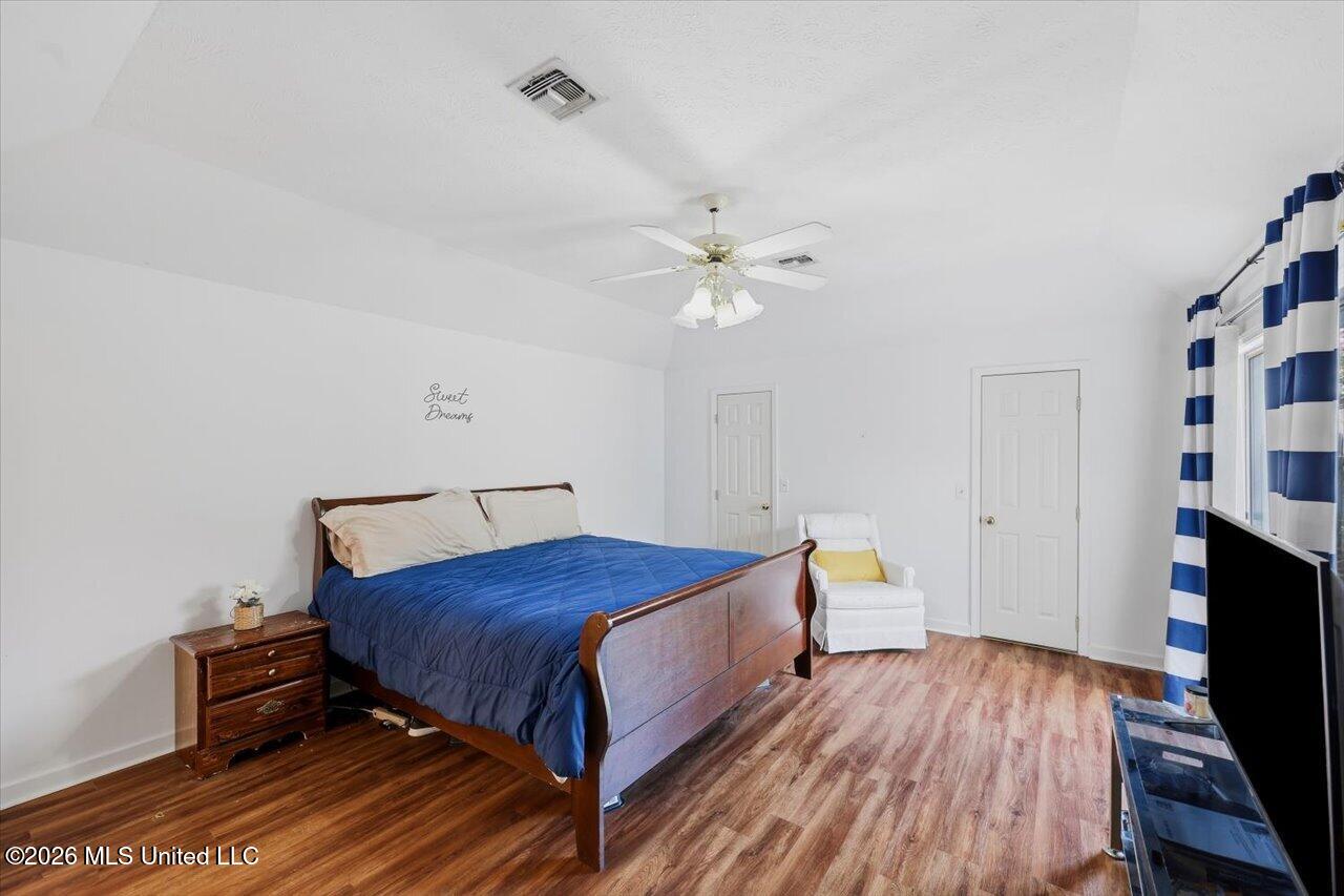 137 Villa Way Property Photo 18