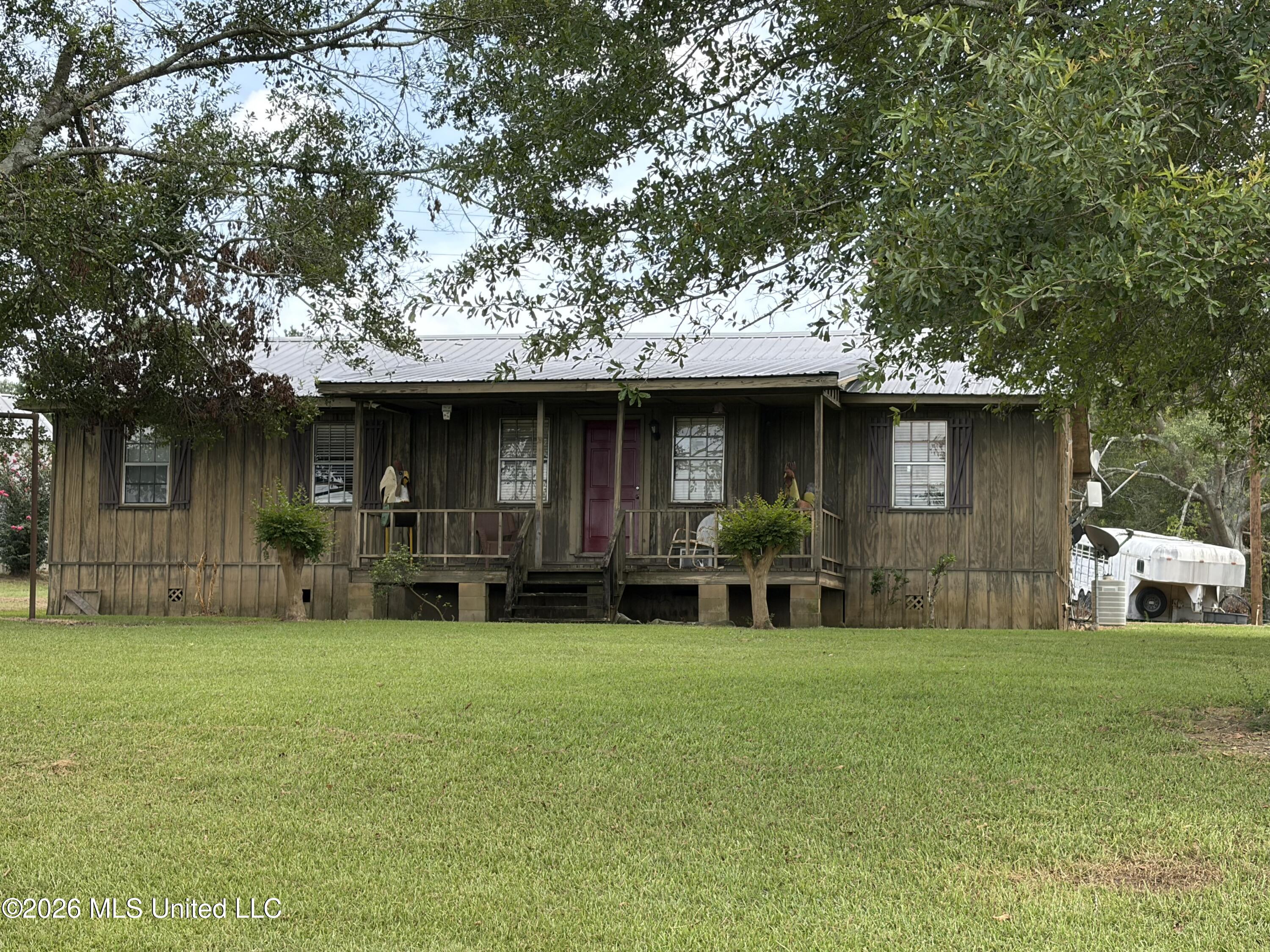1349 Se Wellman Drive Property Photo 1