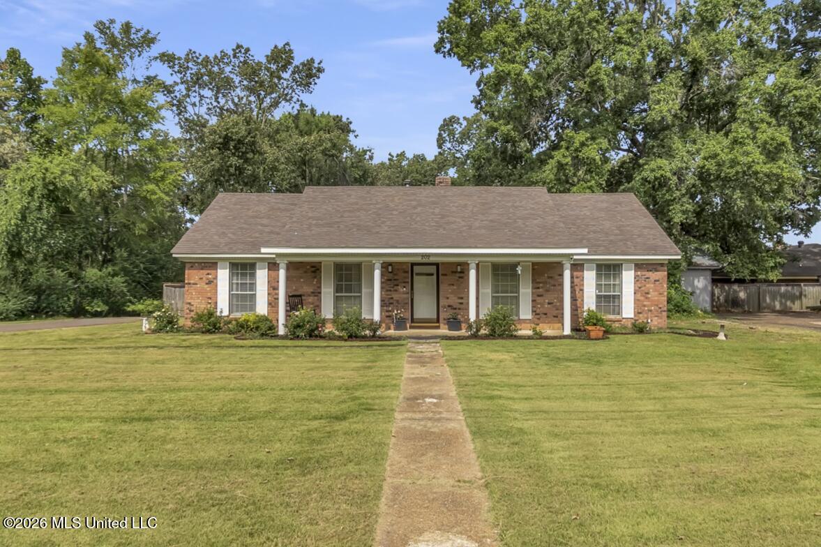 202 Moore Drive Property Photo 1
