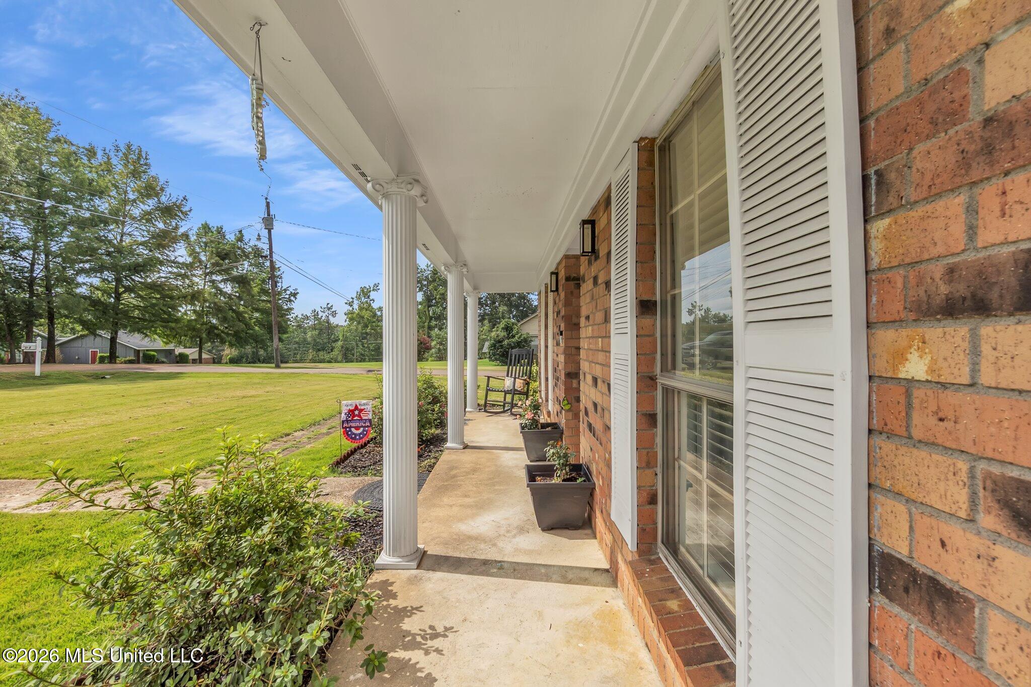 202 Moore Drive Property Photo 2