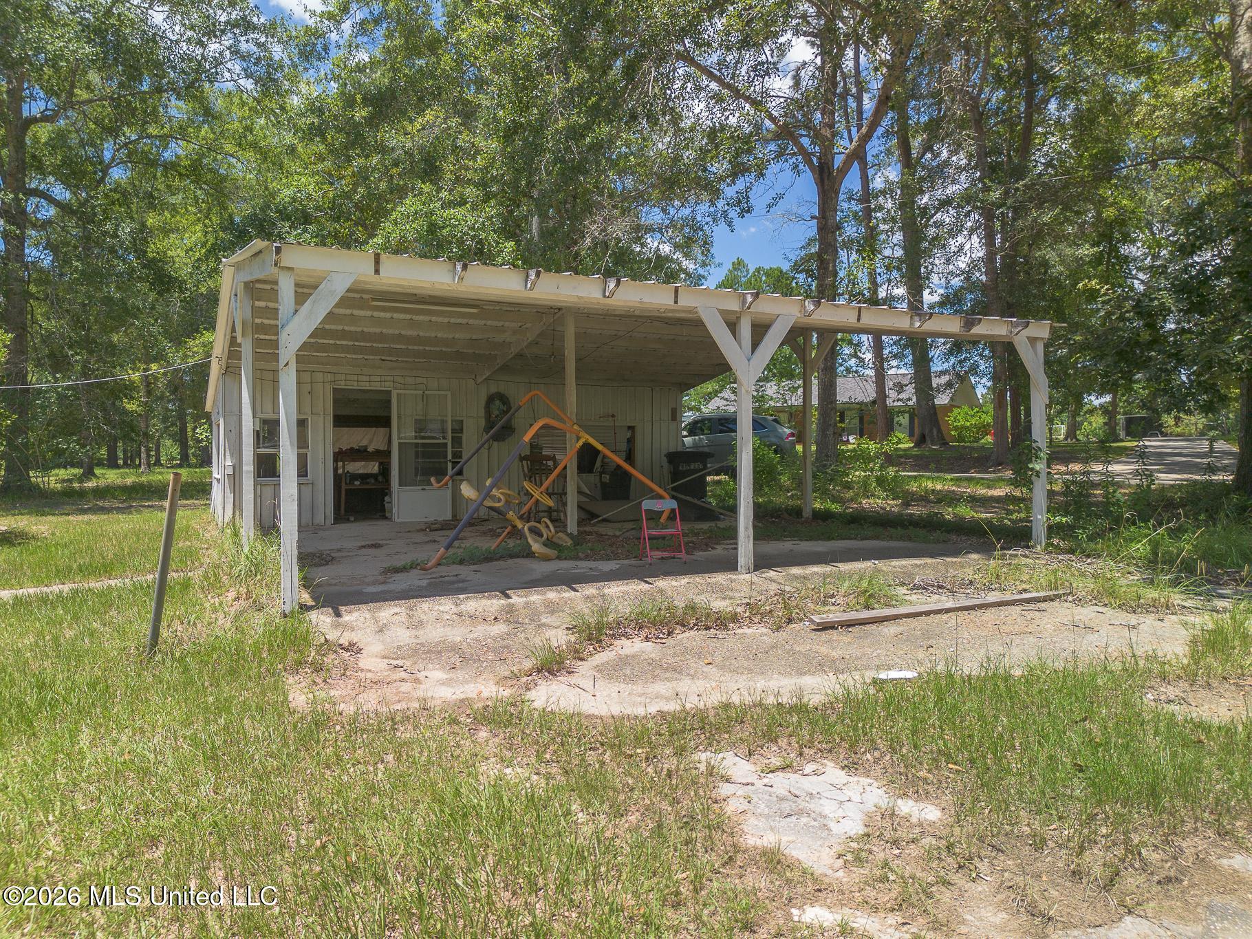 2229 Perkinston-silver Run Road Property Photo 9