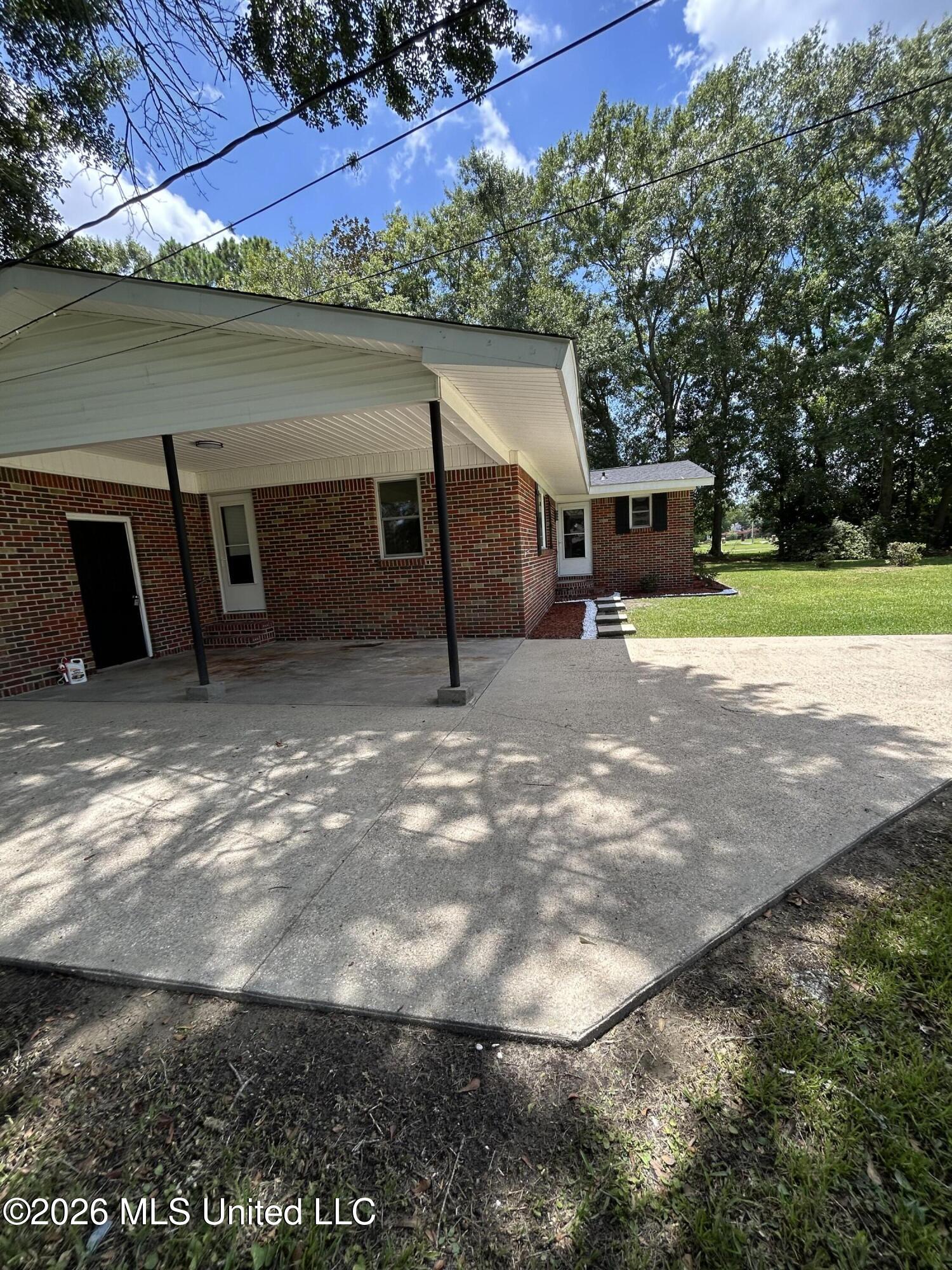 4836 Adams Avenue Property Photo 3