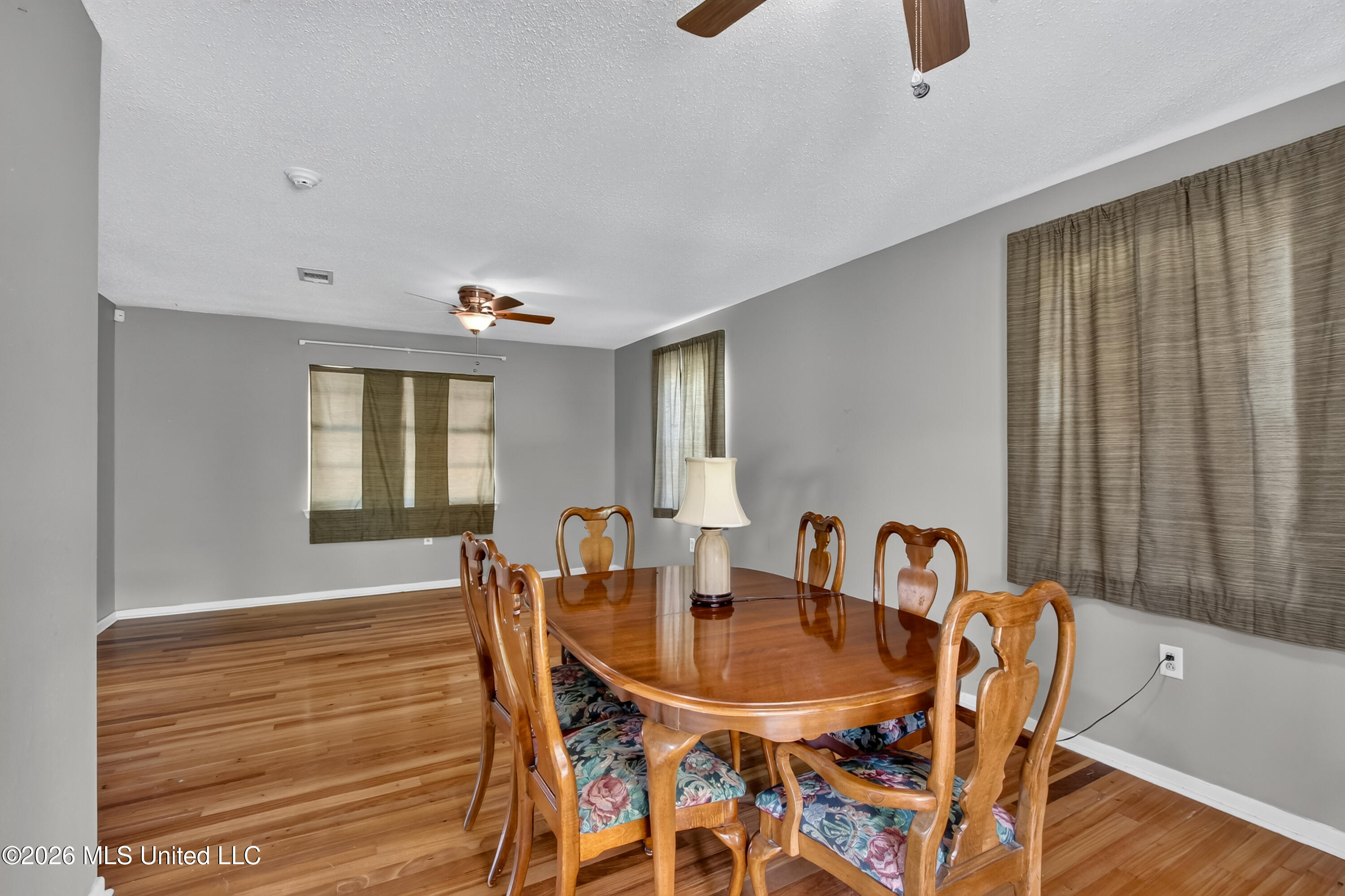 5570 E Diamondhead Drive Property Photo 13