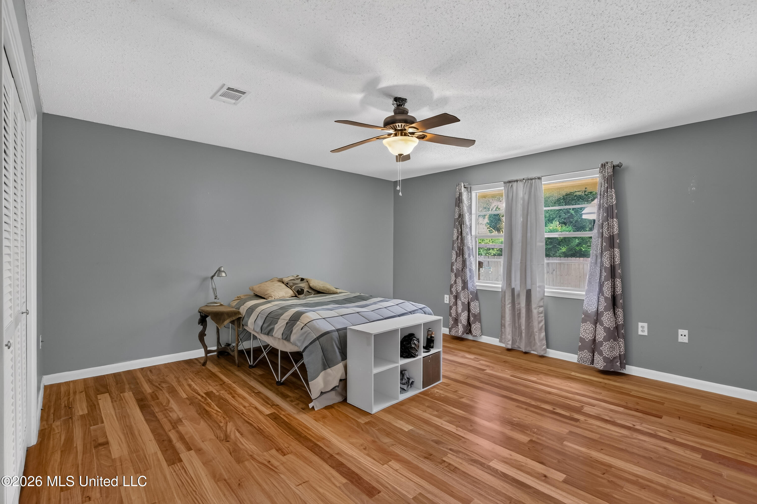 5570 E Diamondhead Drive Property Photo 16