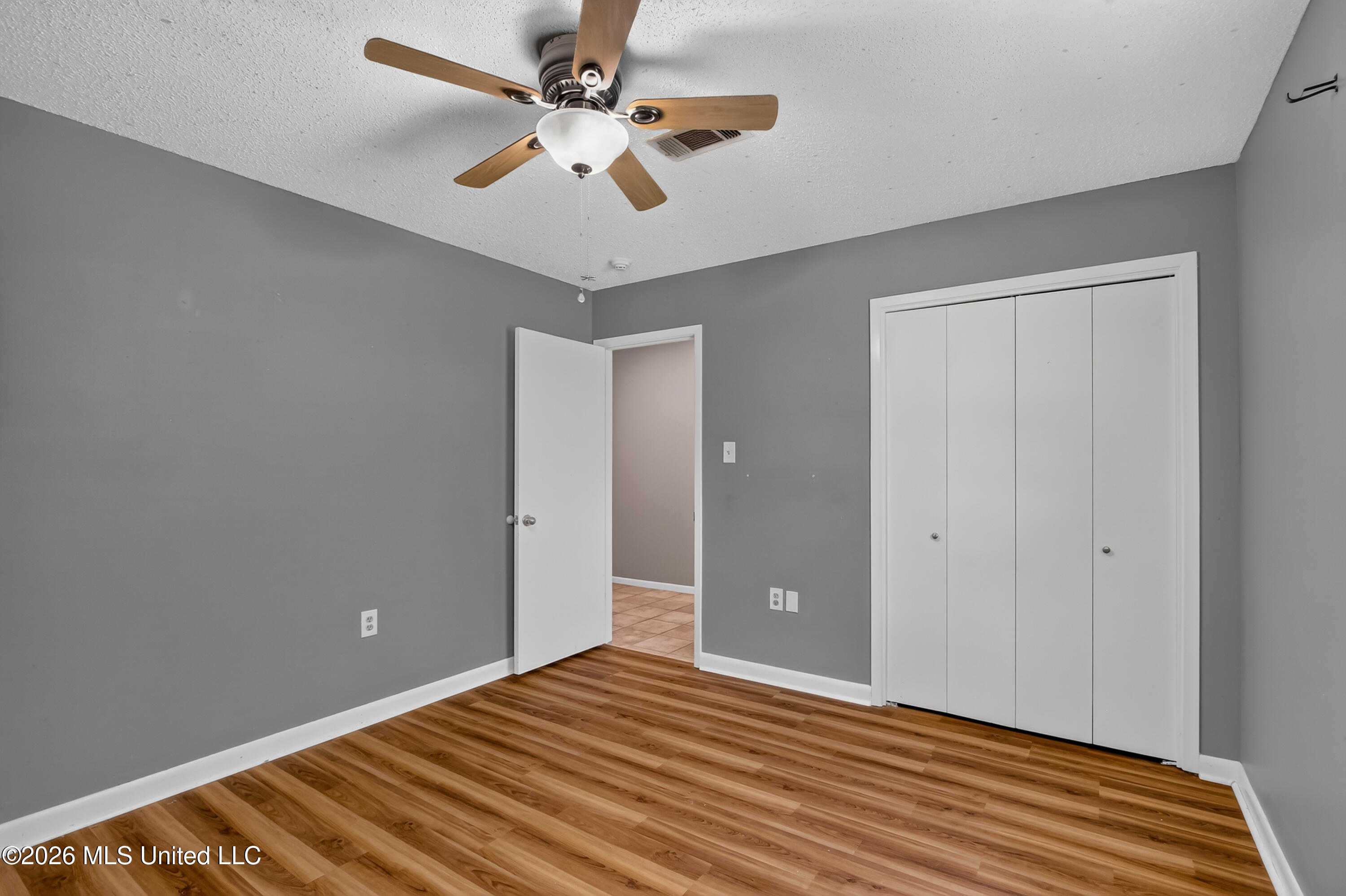 5570 E Diamondhead Drive Property Photo 26