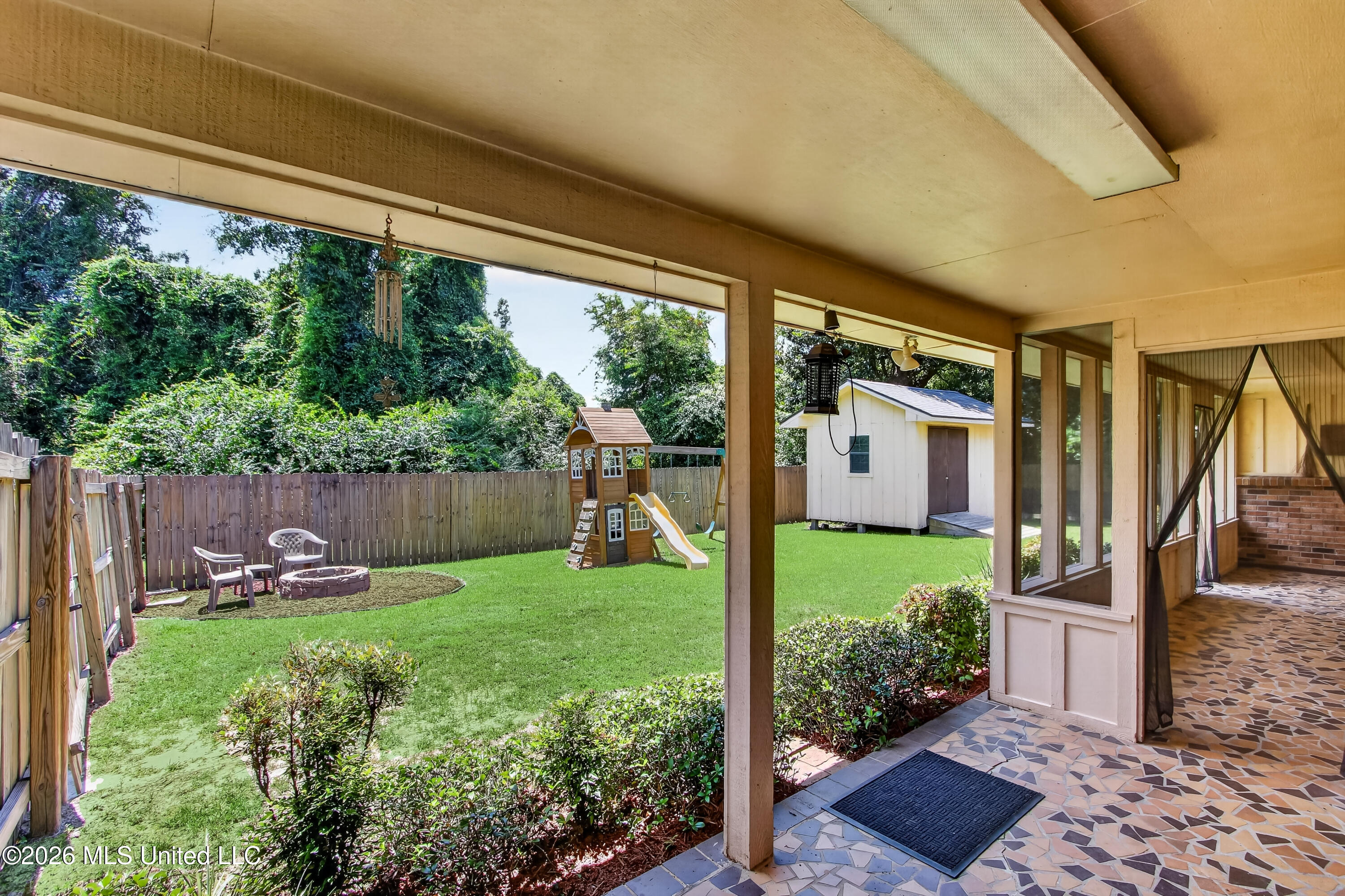 5570 E Diamondhead Drive Property Photo 31