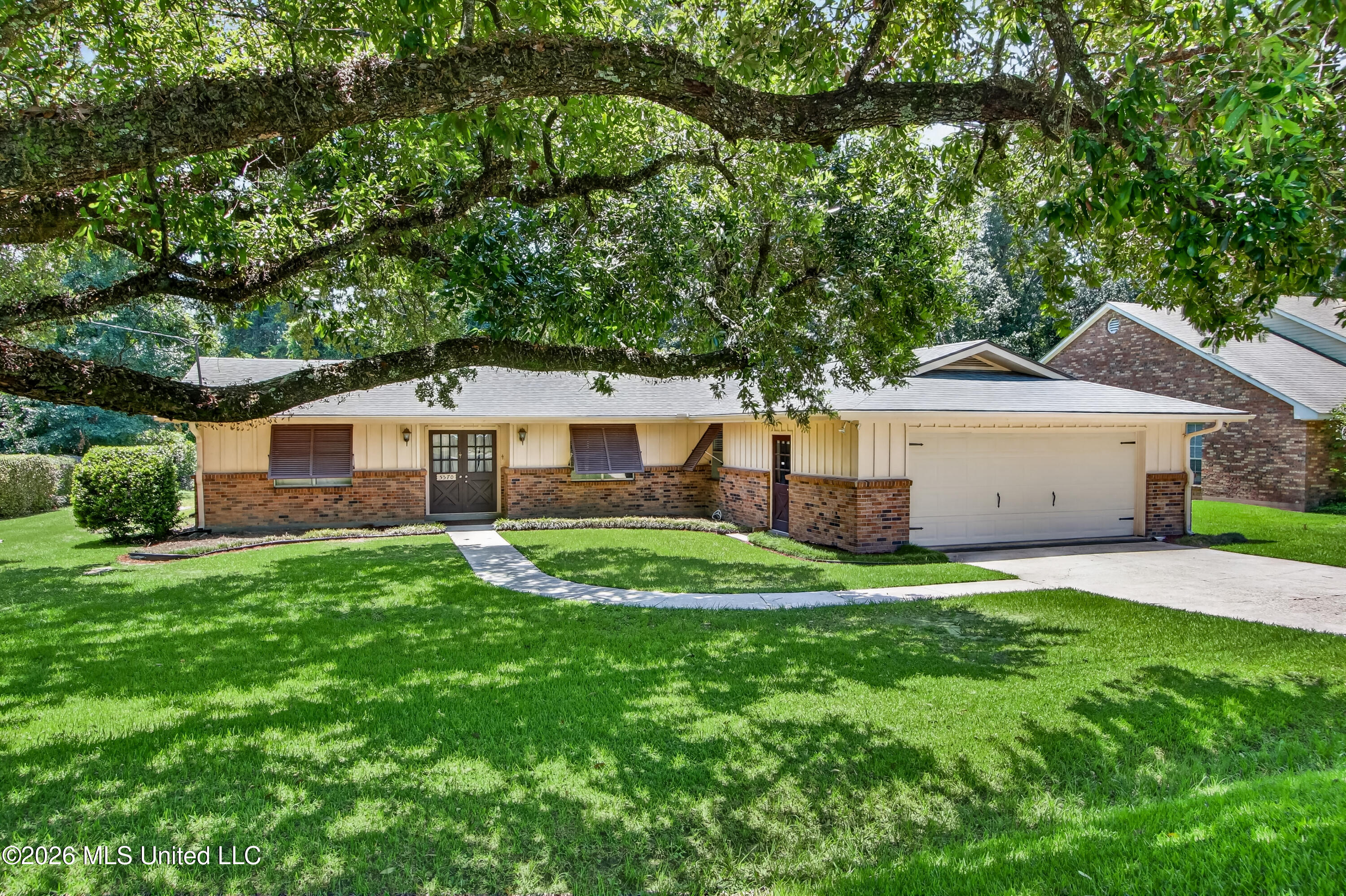 5570 E Diamondhead Drive Property Photo 38