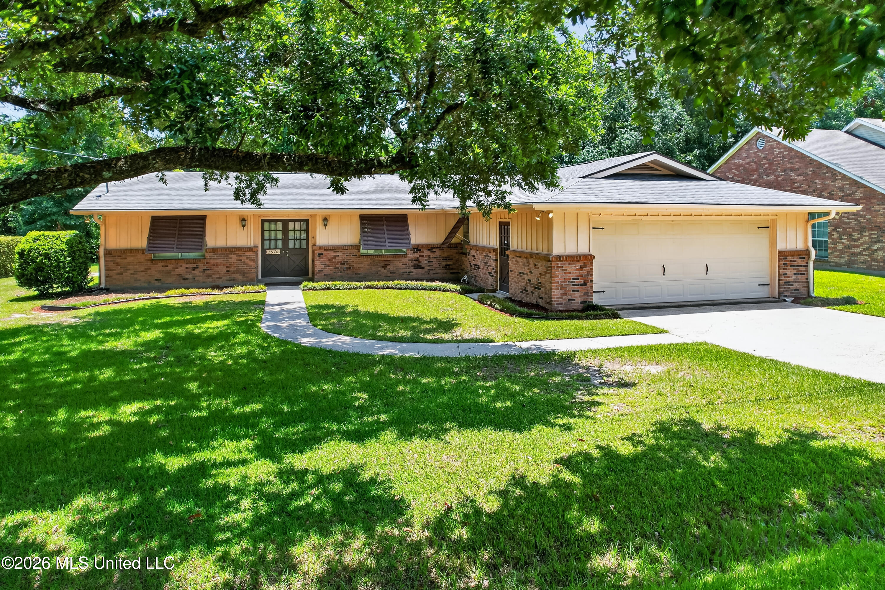 5570 E Diamondhead Drive Property Photo 42