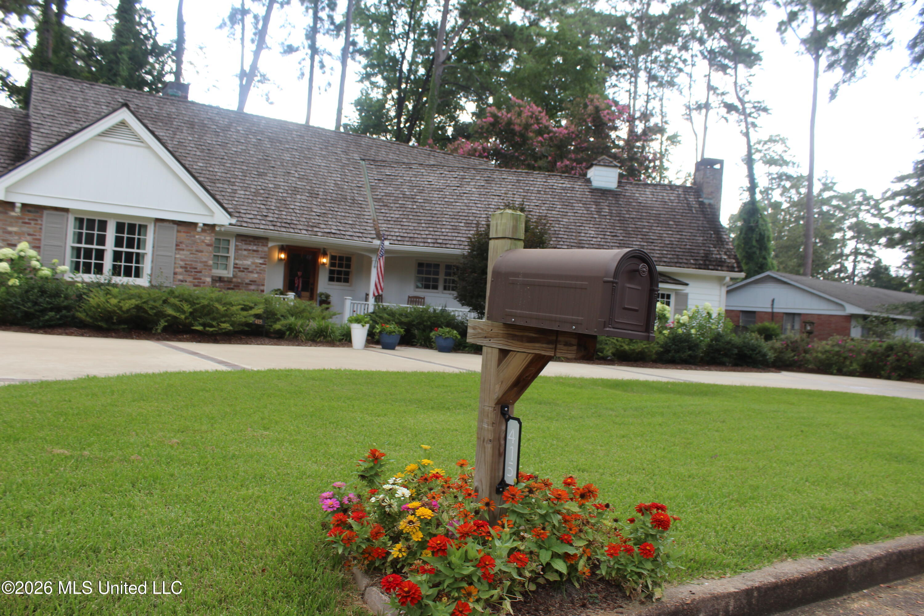 415 Perkins Drive Property Photo 5
