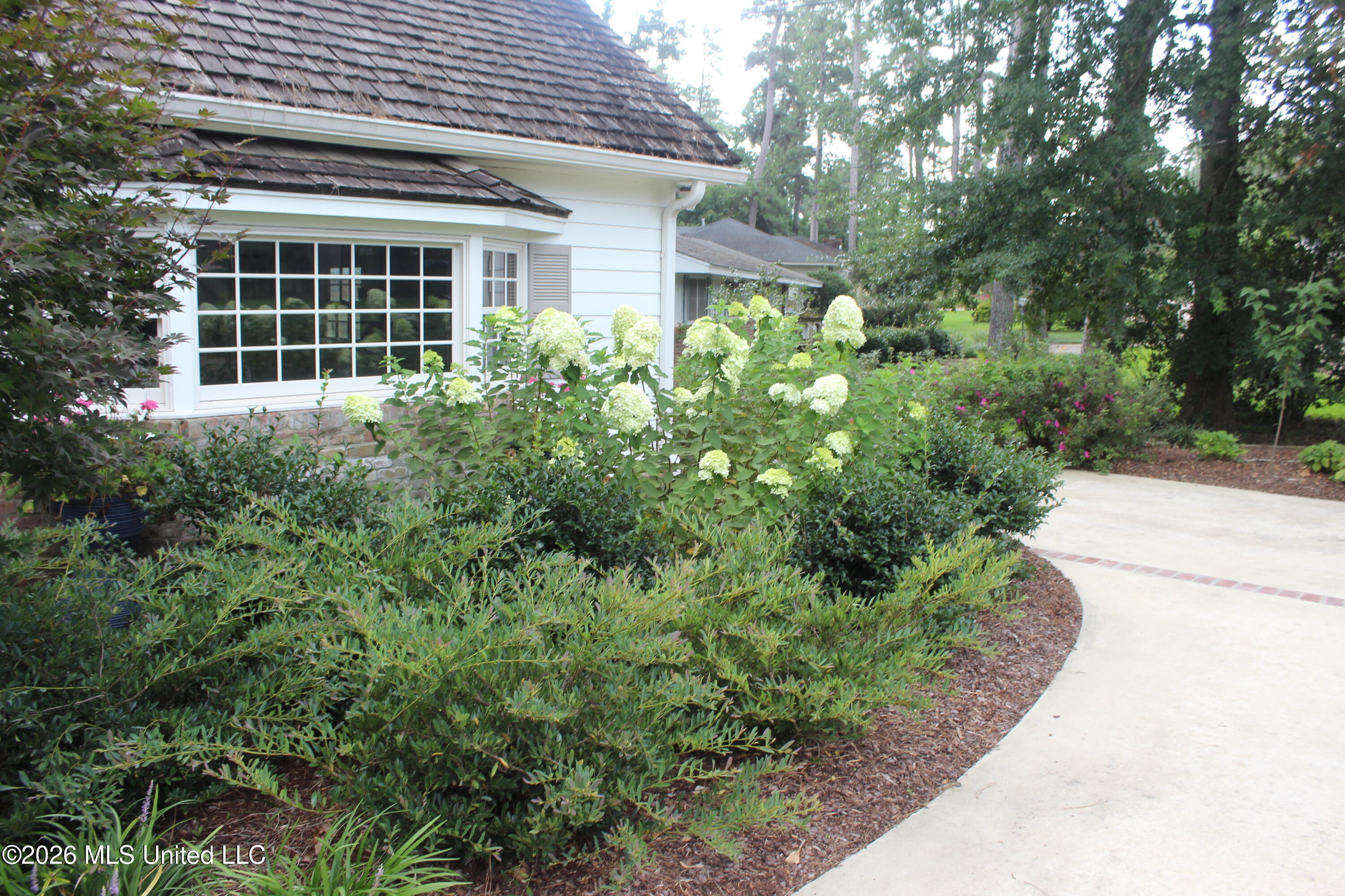 415 Perkins Drive Property Photo 7