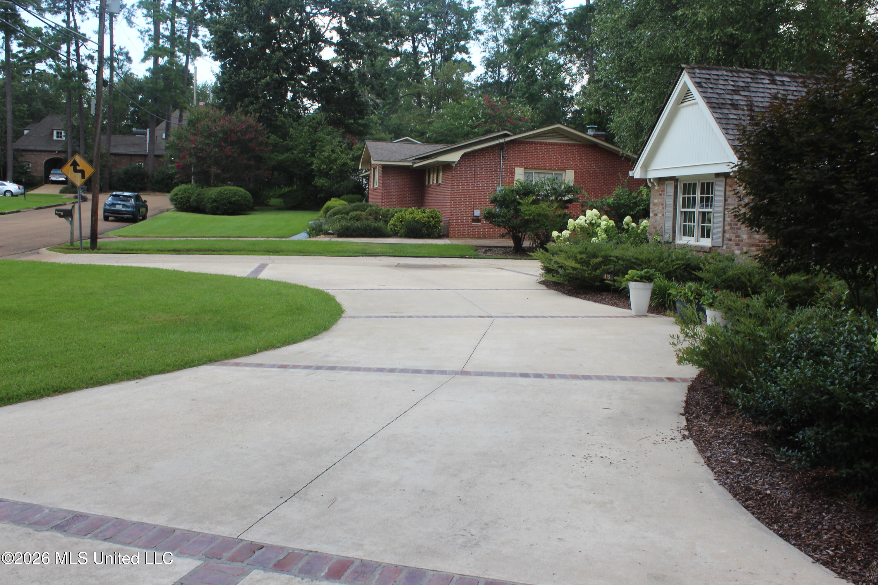 415 Perkins Drive Property Photo 12