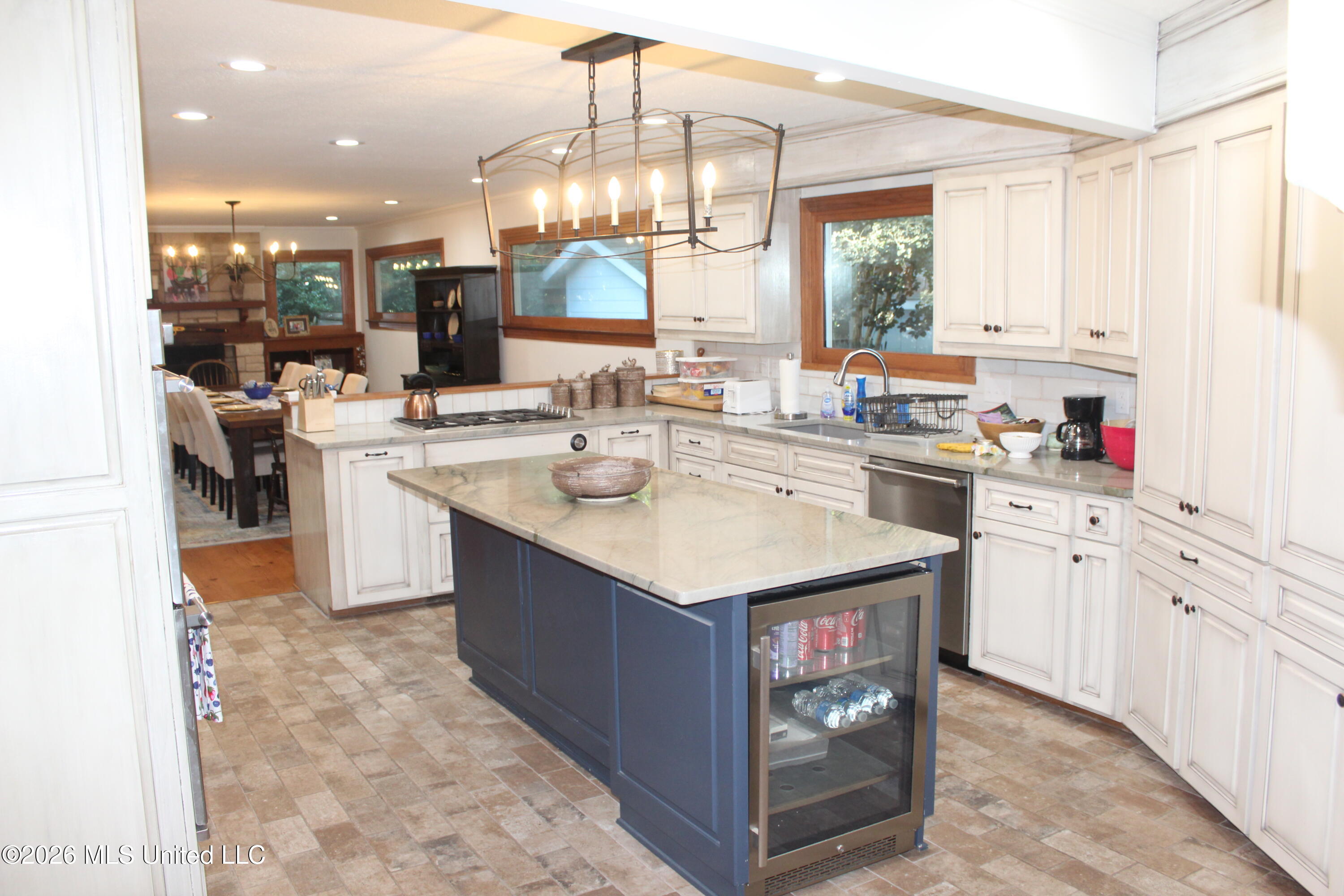 415 Perkins Drive Property Photo 28