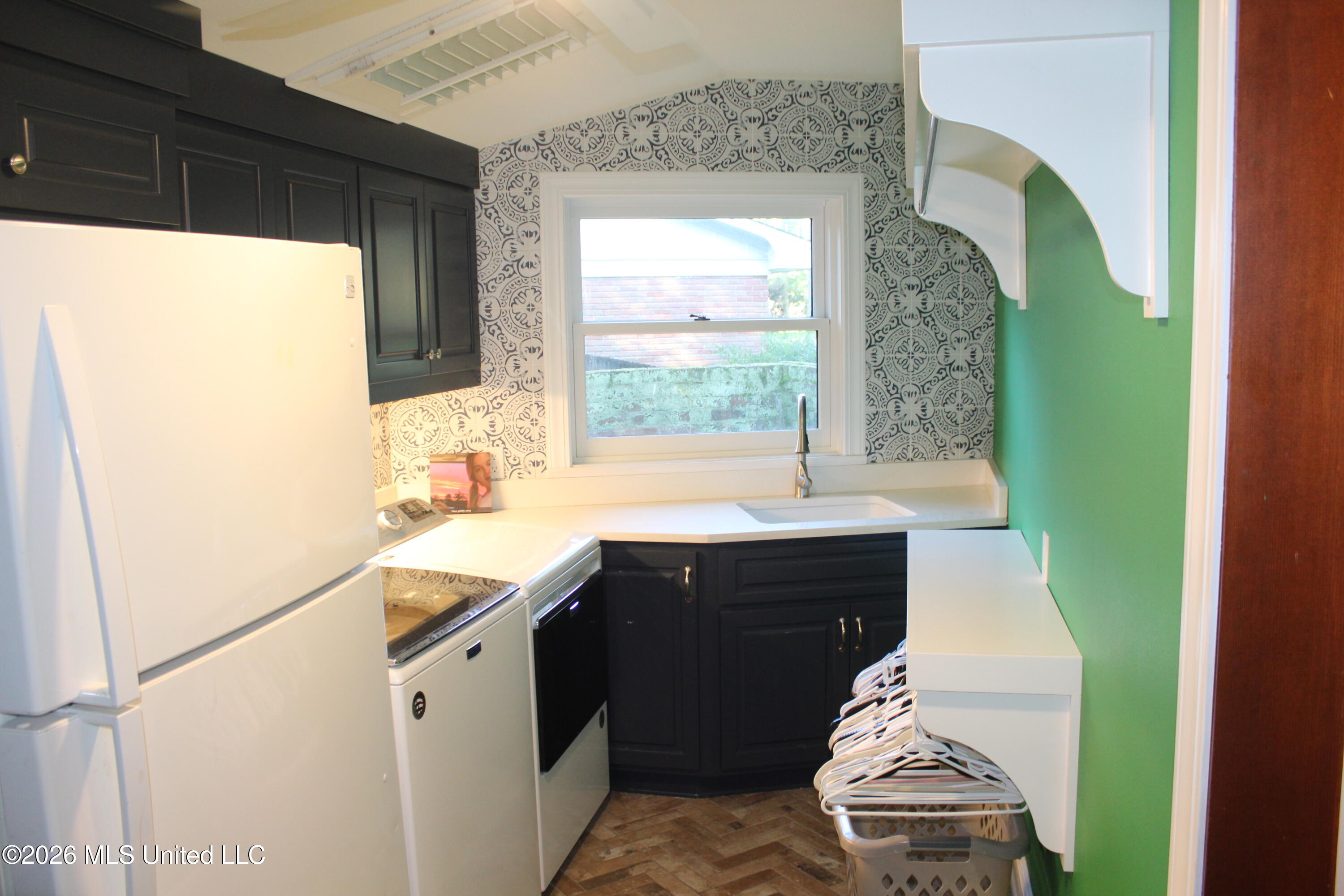 415 Perkins Drive Property Photo 44