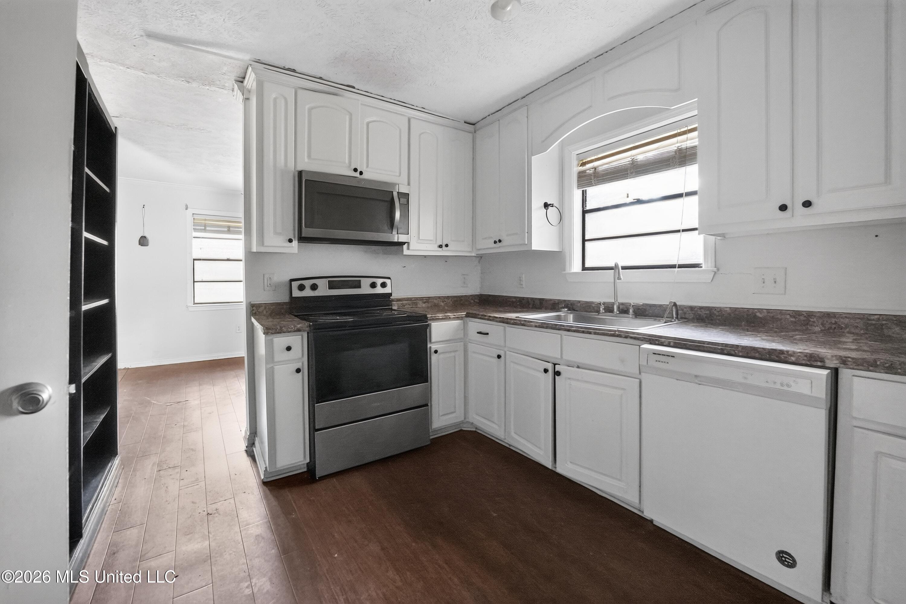 406 Shenandoah Road Property Photo 9