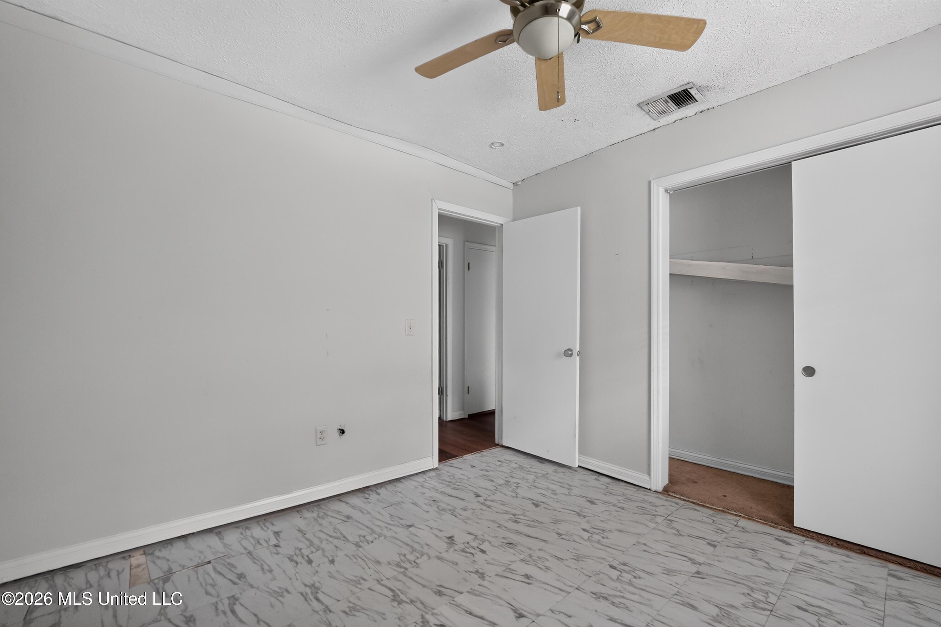 406 Shenandoah Road Property Photo 14