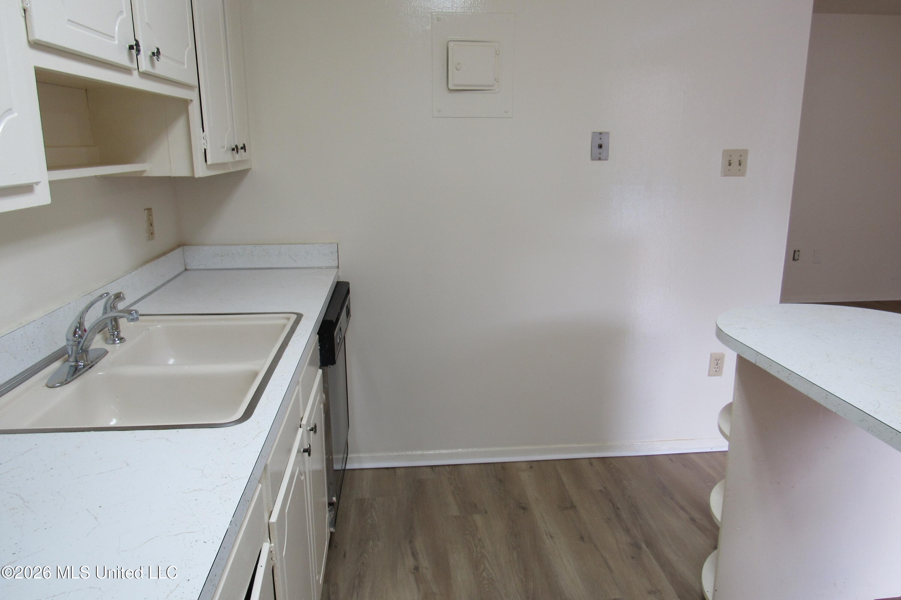 949 Morningside Street Property Photo 8