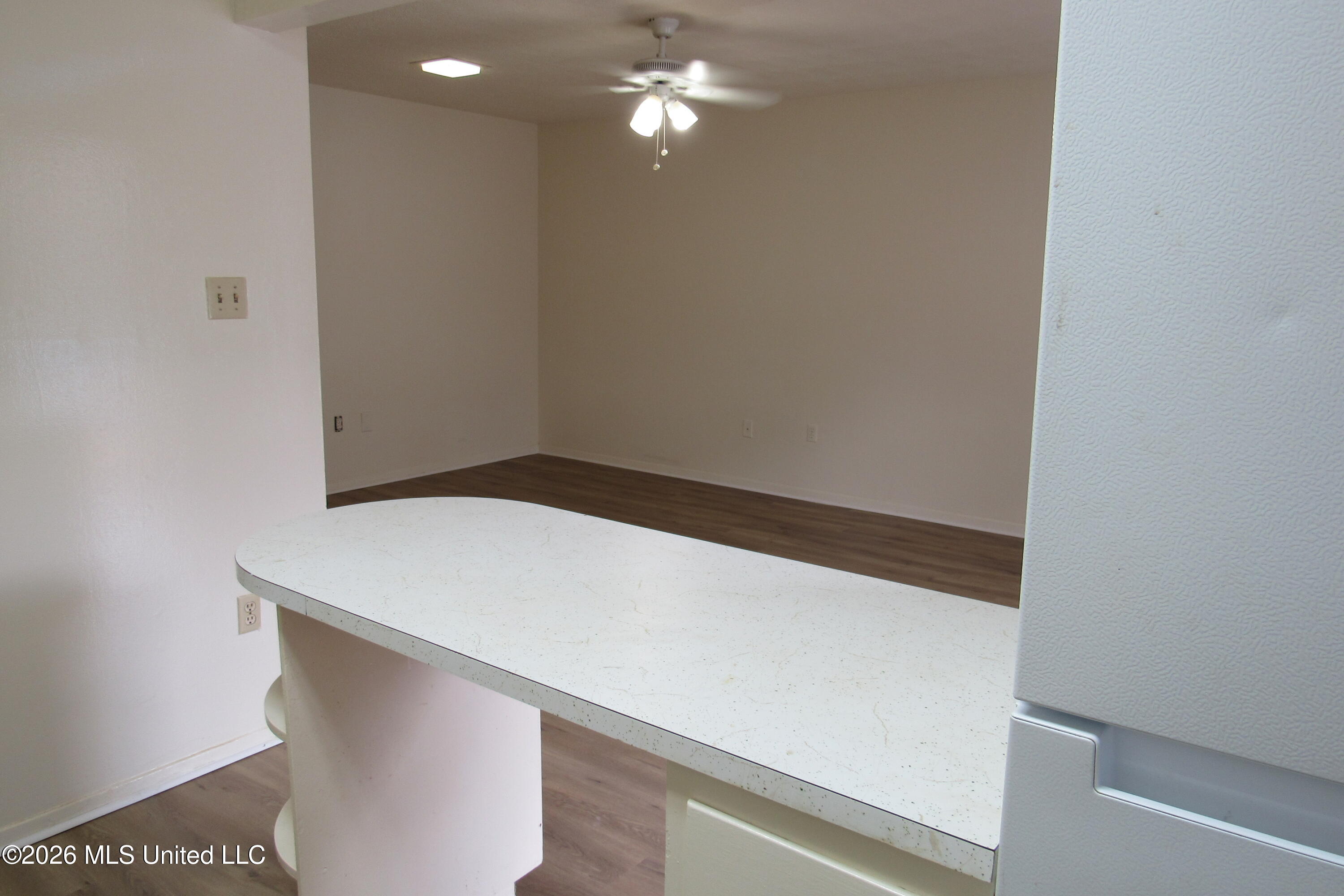 949 Morningside Street Property Photo 9
