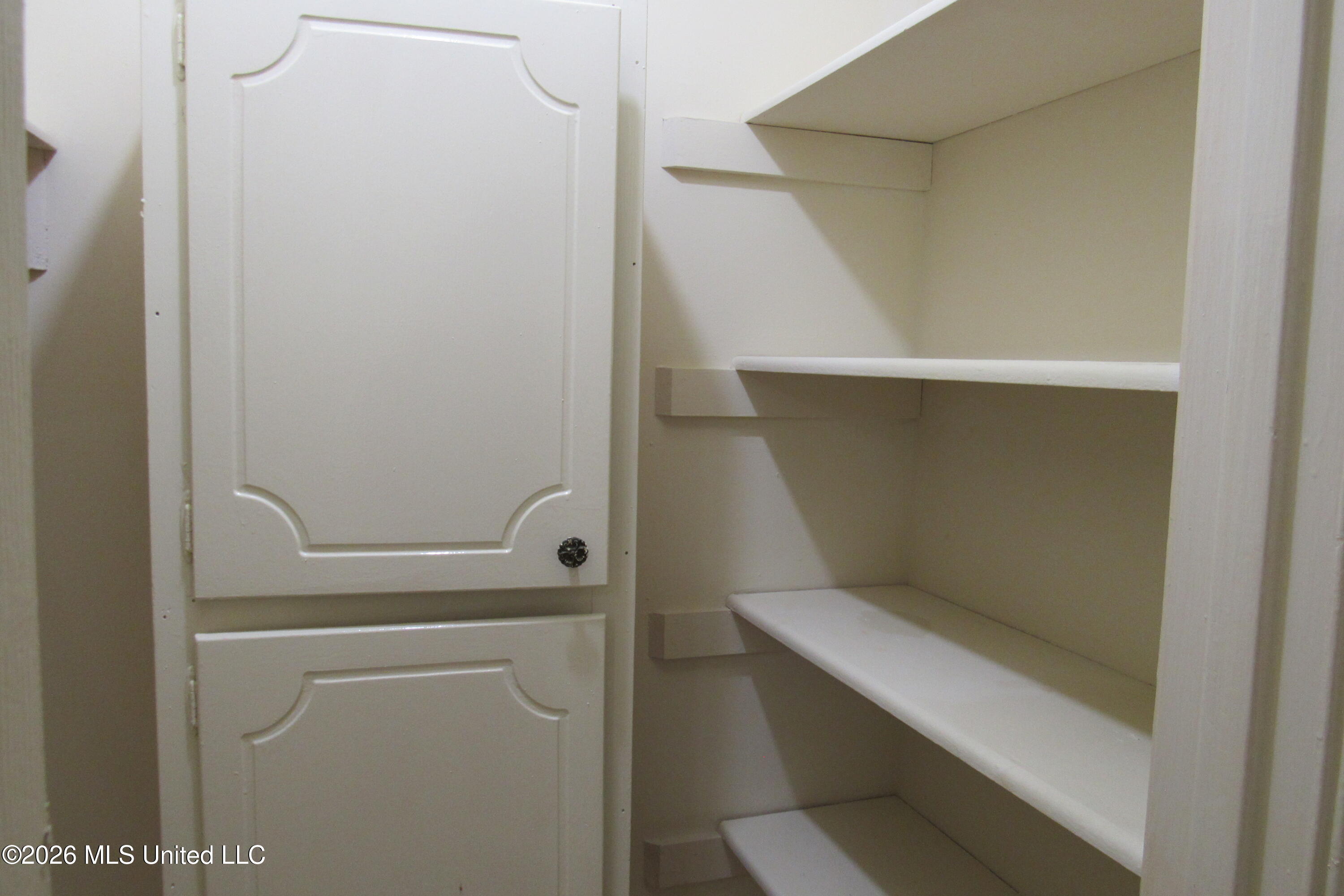 949 Morningside Street Property Photo 14